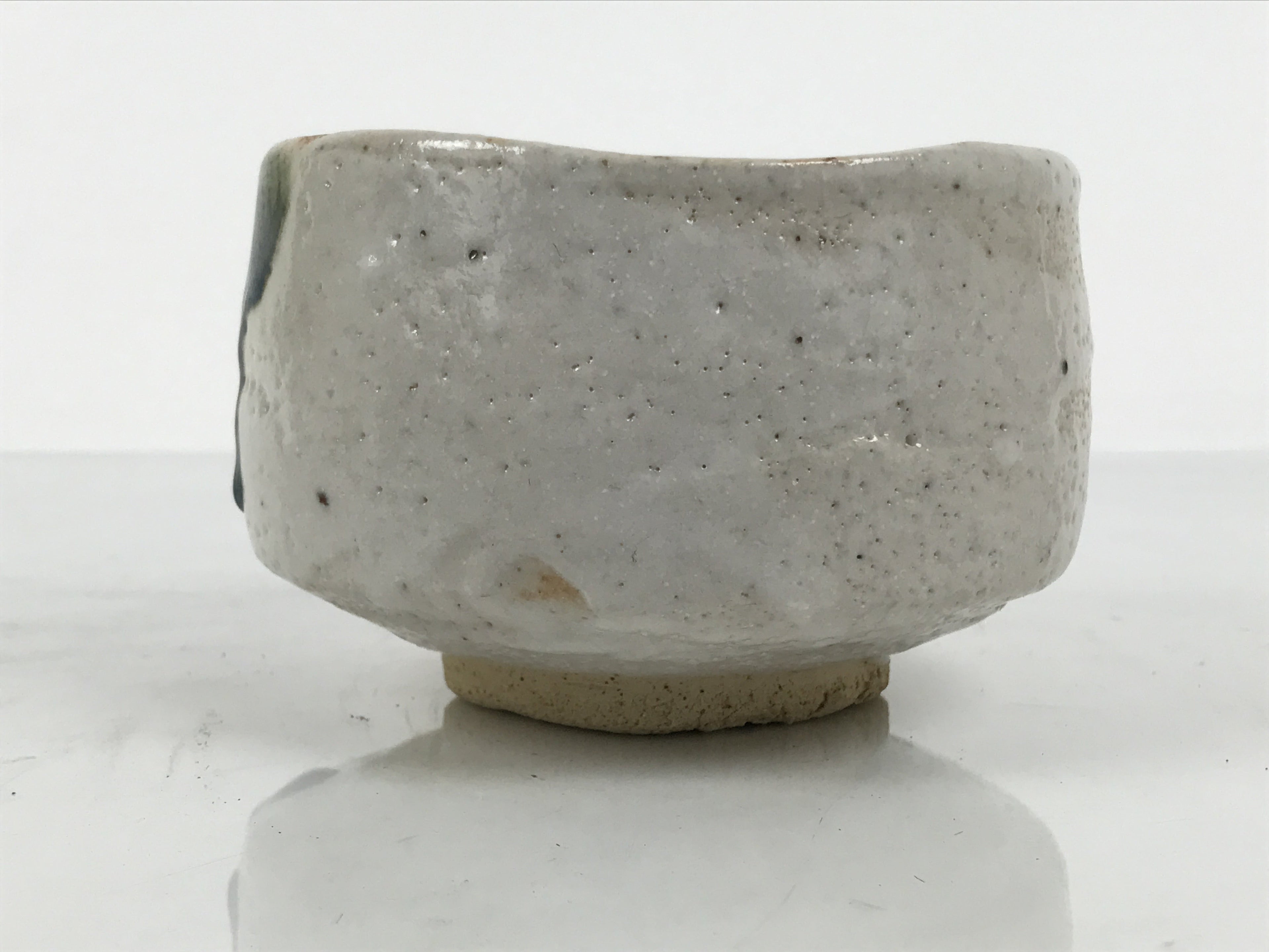 Japanese Ceramic Green Tea Bowl Matcha Chawan Vtg Pottery Shino White PX802