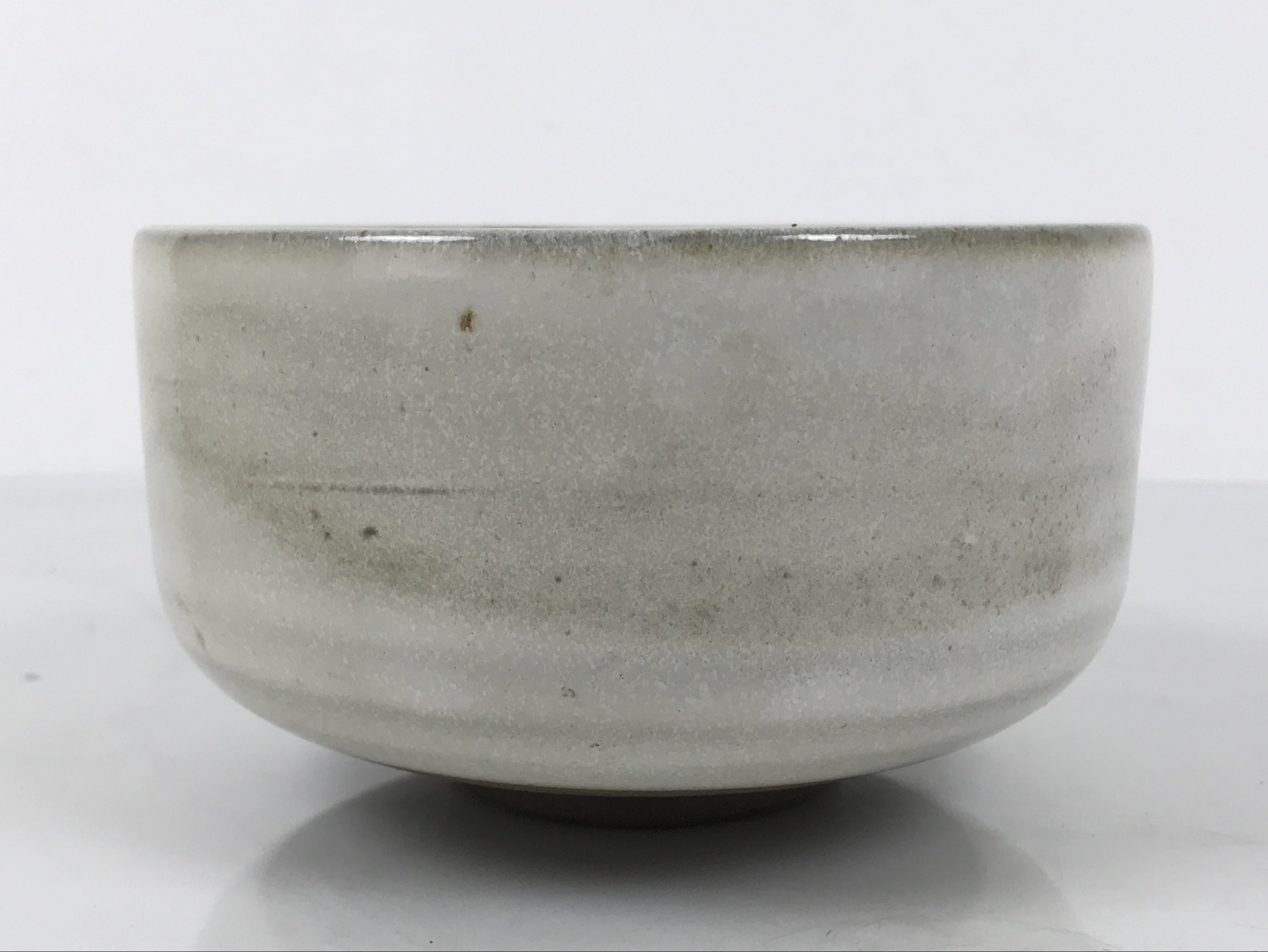 Japanese Ceramic Green Tea Bowl Matcha Chawan Vtg Pottery White Brown CHB117