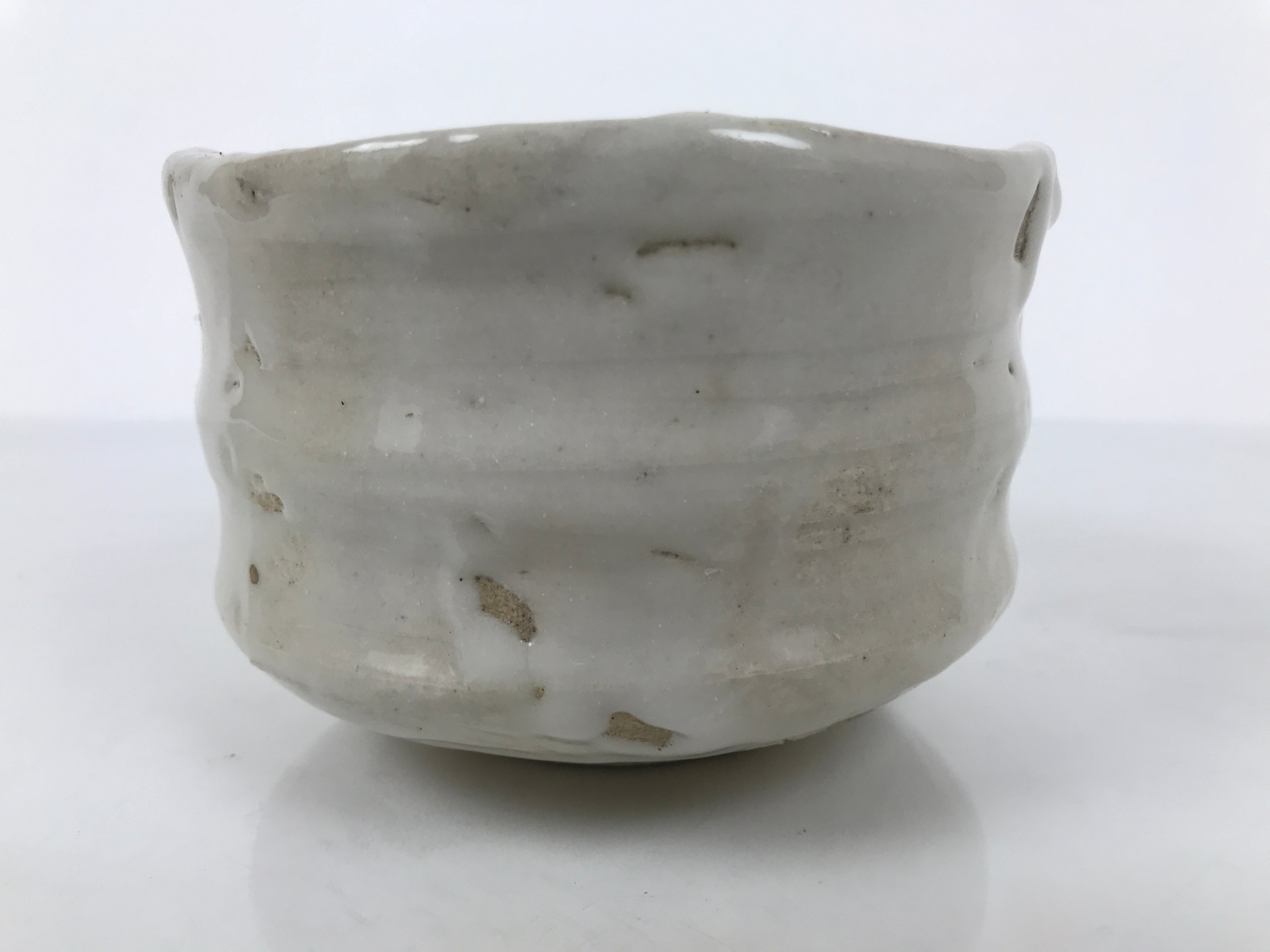 Japanese Ceramic Green Tea Bowl Matcha Chawan Vtg Pottery White Thick CHB132
