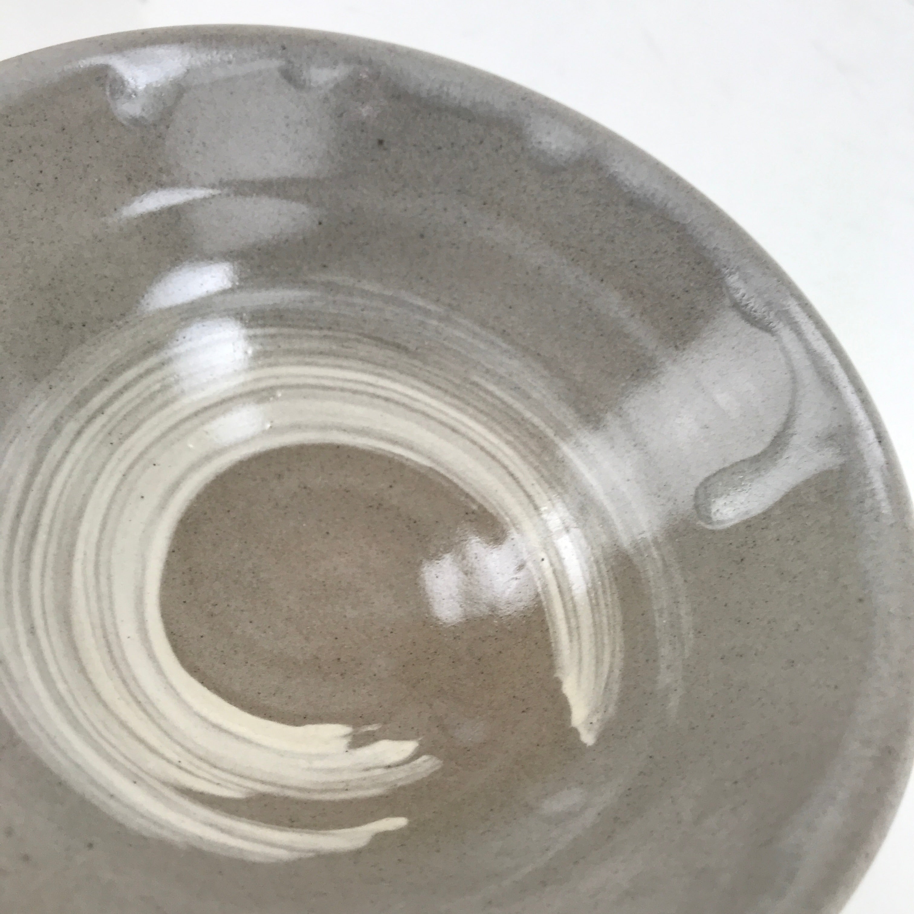 Japanese Ceramic Green Tea Bowl Summer Matcha Chawan Vtg Light Gray Brush SCW1