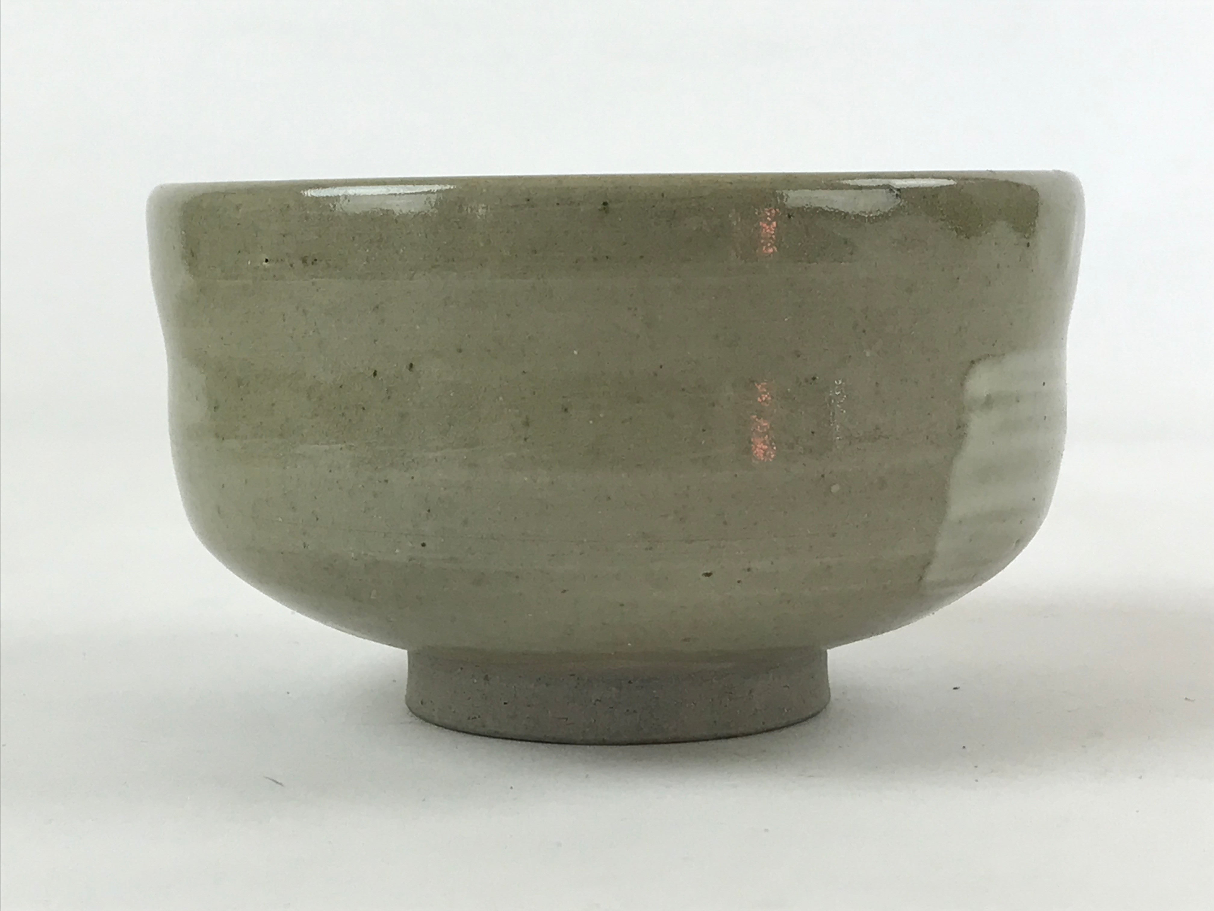 Japanese Ceramic Green Tea Bowl Vtg Light Gray White Matcha Chawan Sado GTB991