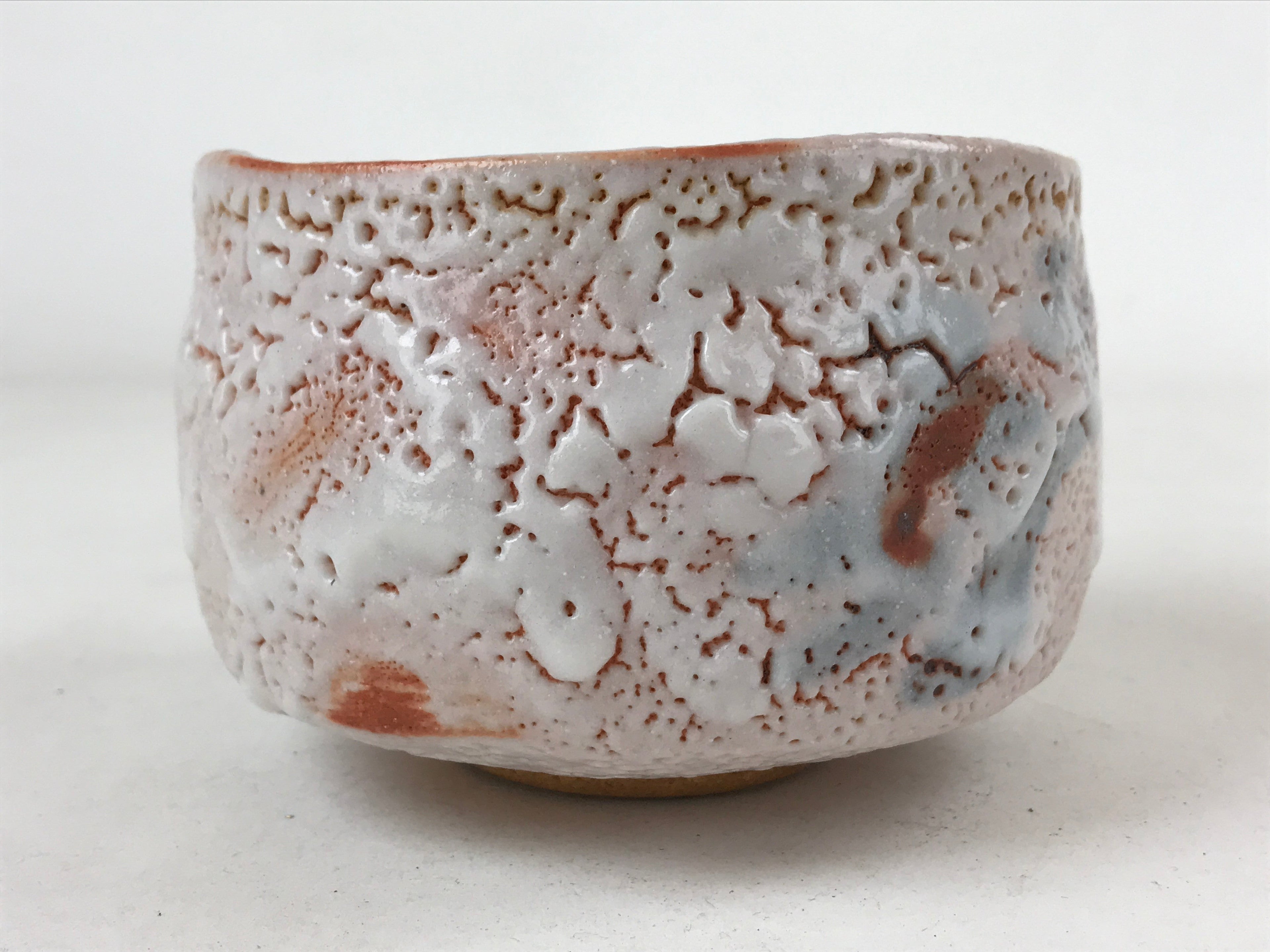 Japanese Ceramic Green Tea Bowl Vtg Shino Ware White Orange Pink Chawan CHB26