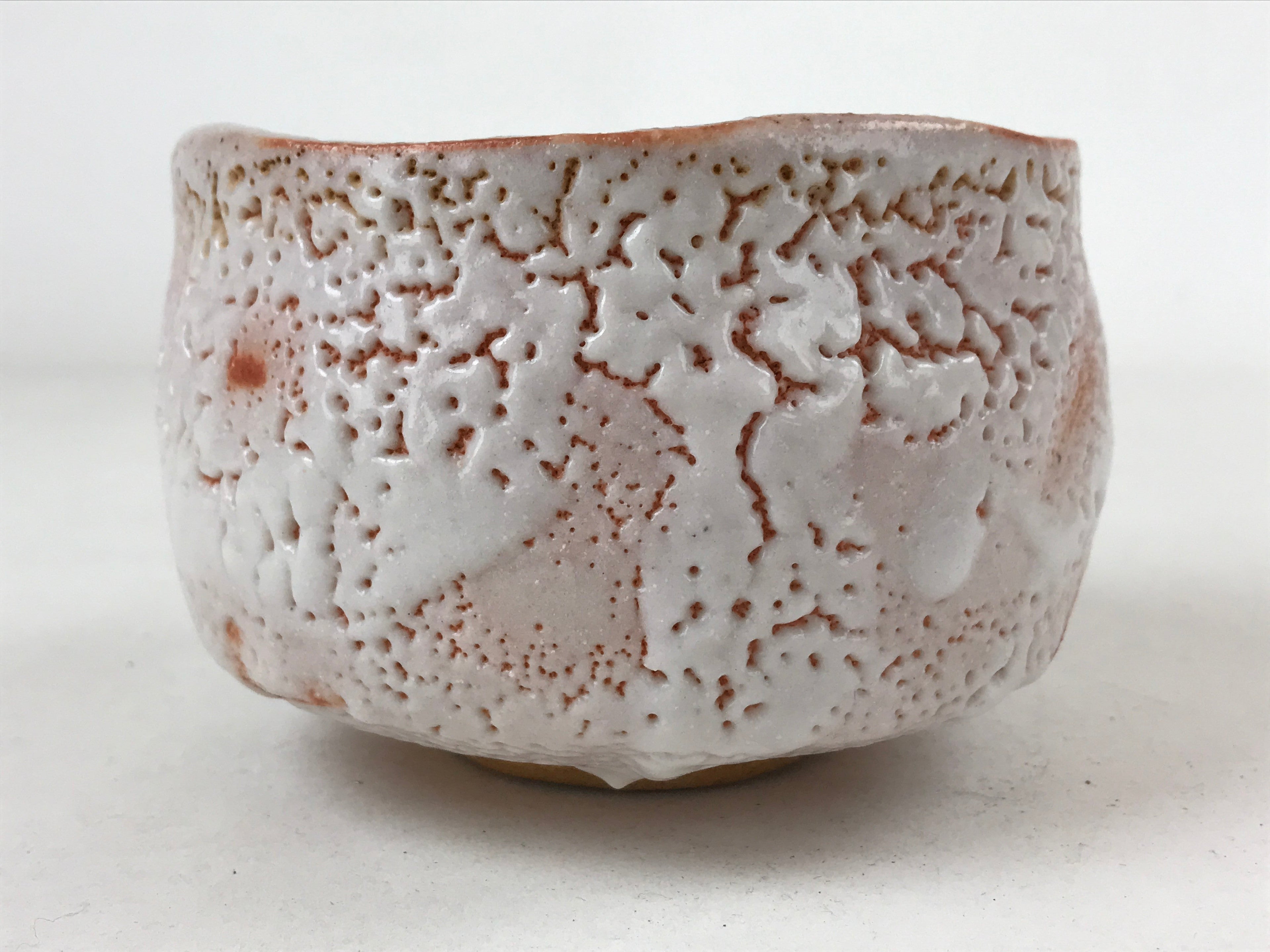 Japanese Ceramic Green Tea Bowl Vtg Shino Ware White Orange Pink Chawan CHB26