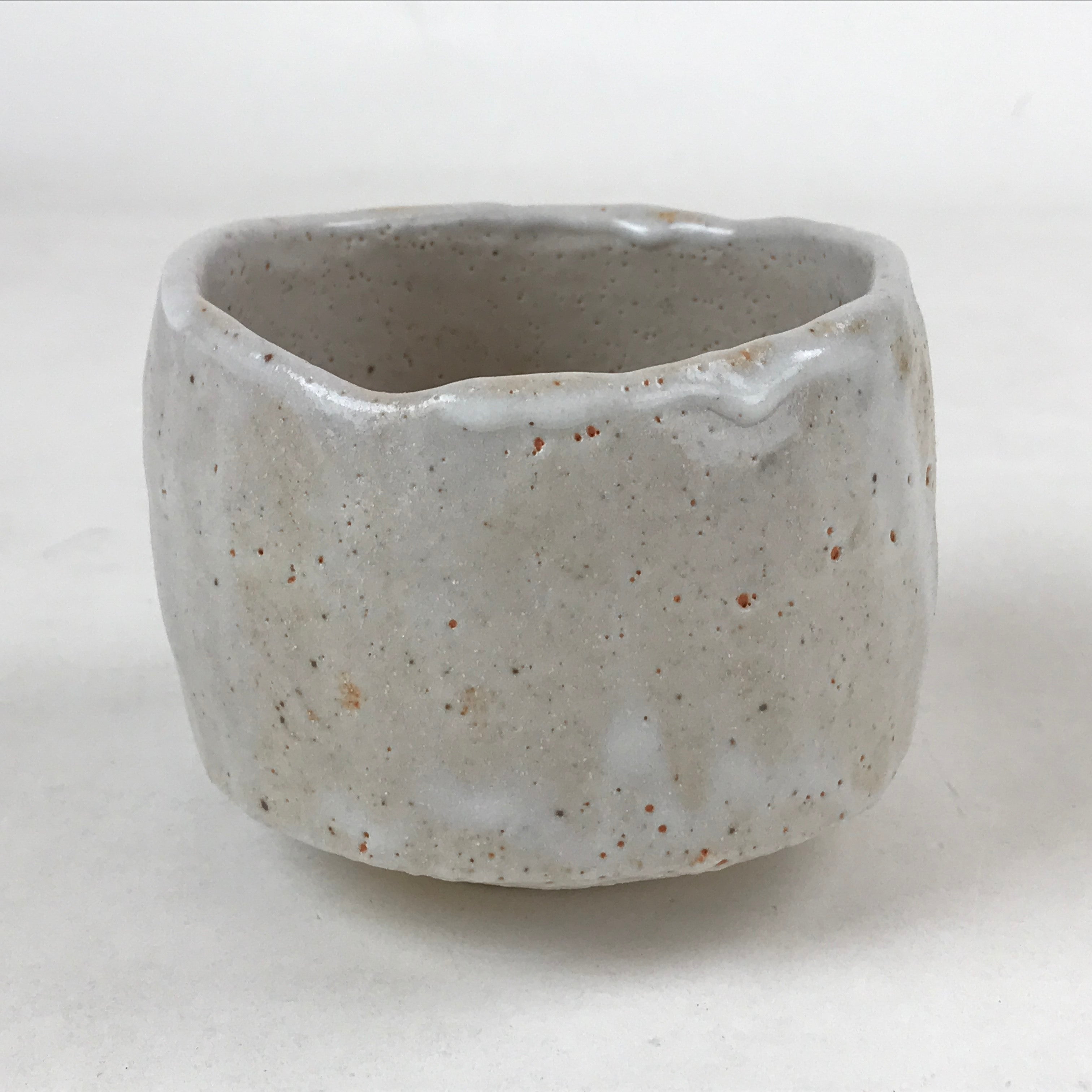 Japanese Ceramic Green Tea Bowl Vtg White Mino Ware Matcha Chawan CHB5