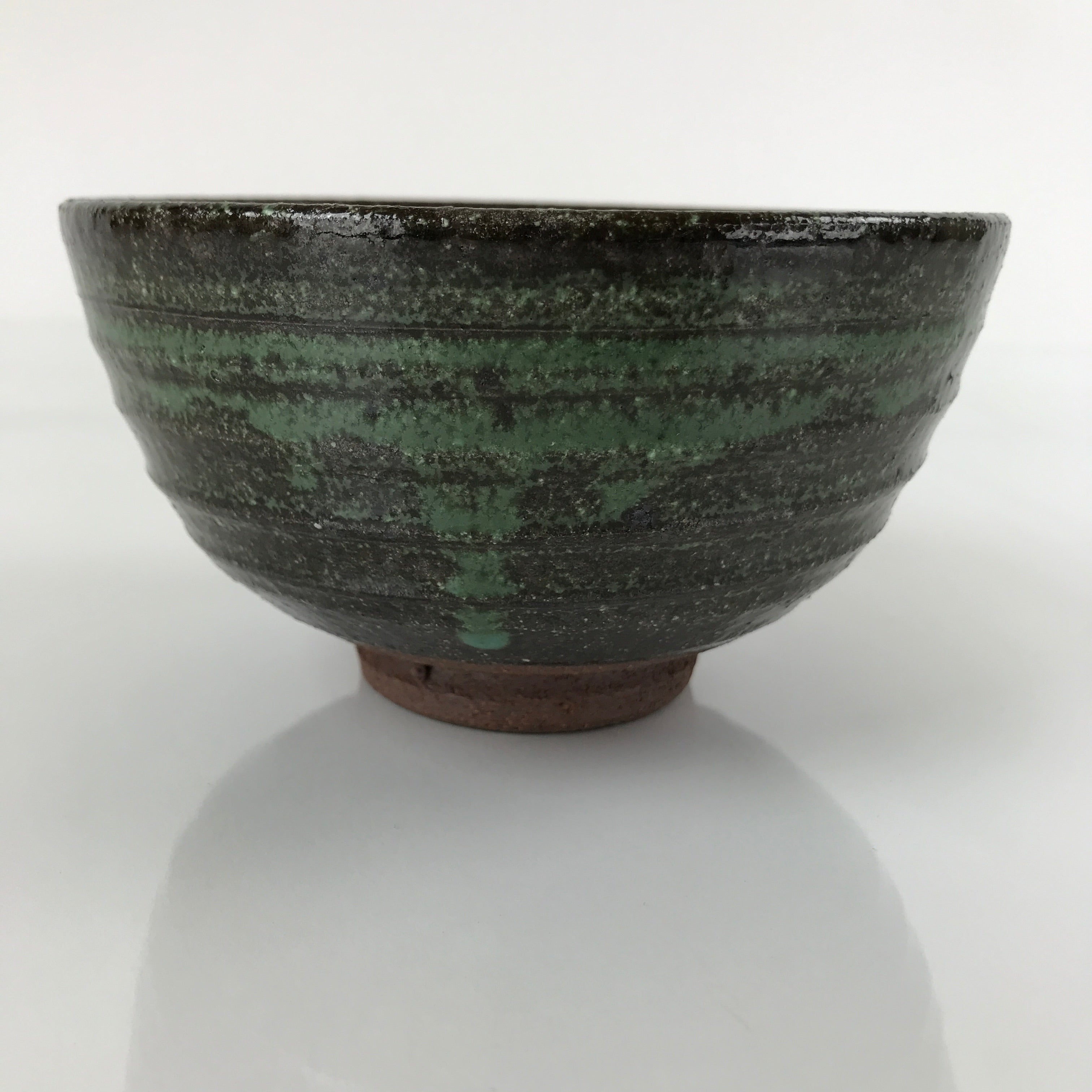 Japanese Ceramic Green Tea Ceremony Bowl Chawan Dark Brown Green Speckle CHB29