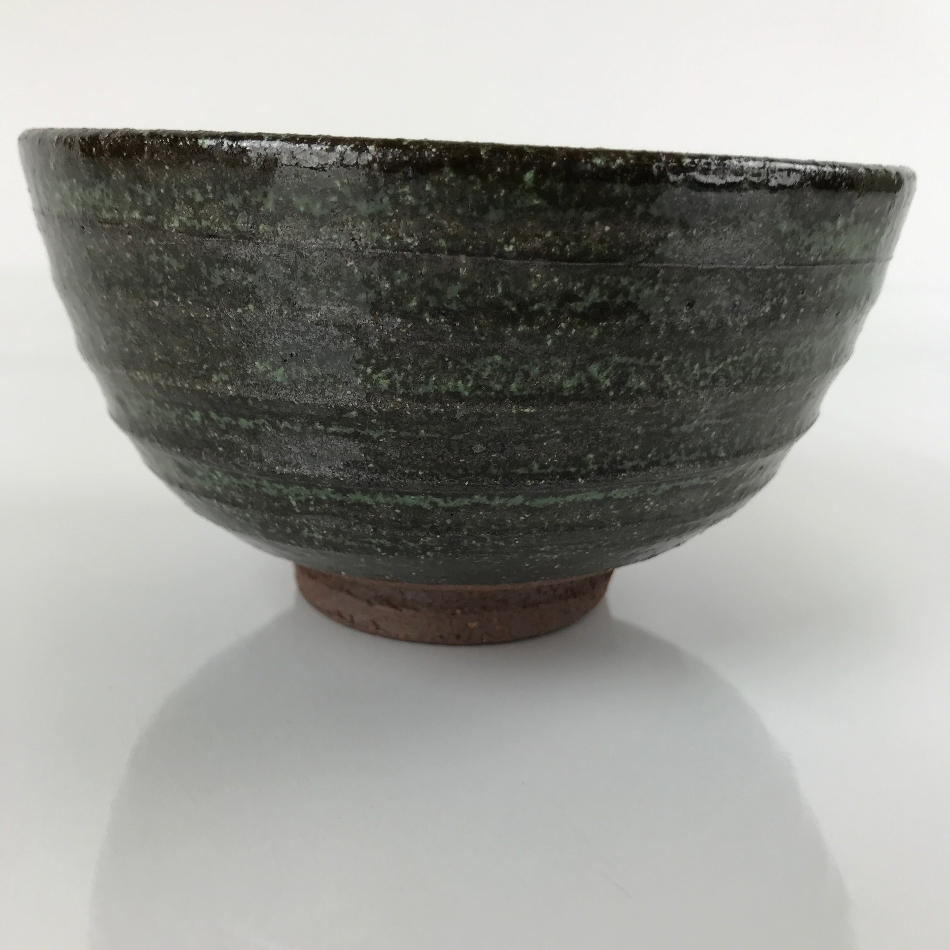 Japanese Ceramic Green Tea Ceremony Bowl Chawan Dark Brown Green Speckle CHB29