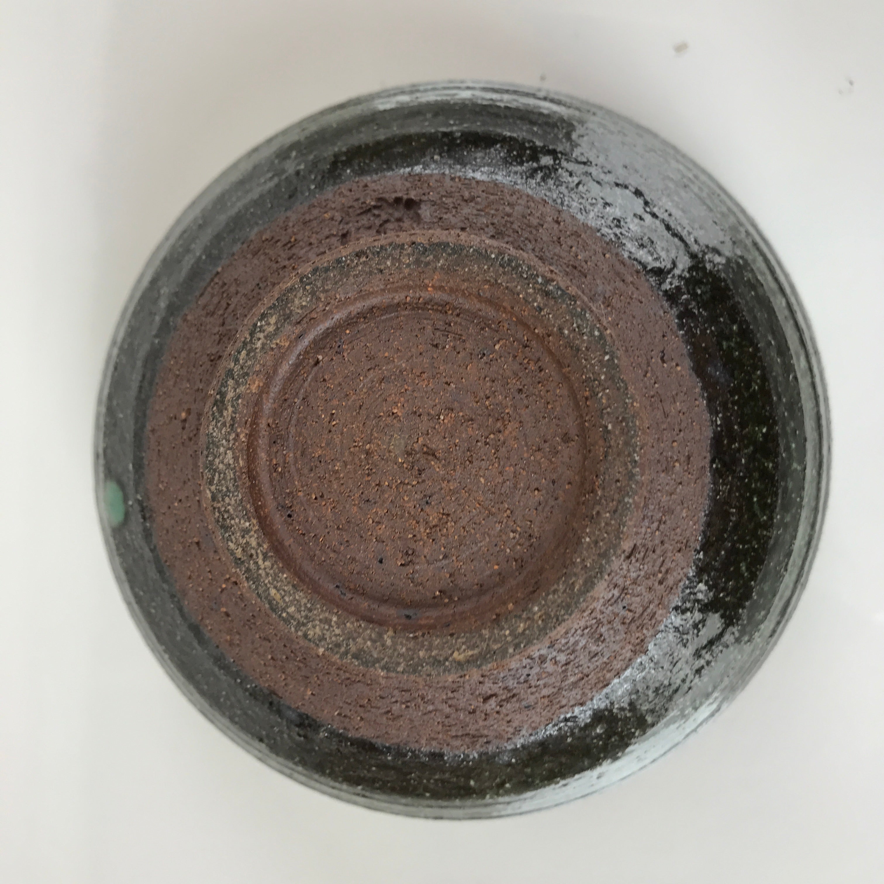 Japanese Ceramic Green Tea Ceremony Bowl Chawan Dark Brown Green Speckle CHB29