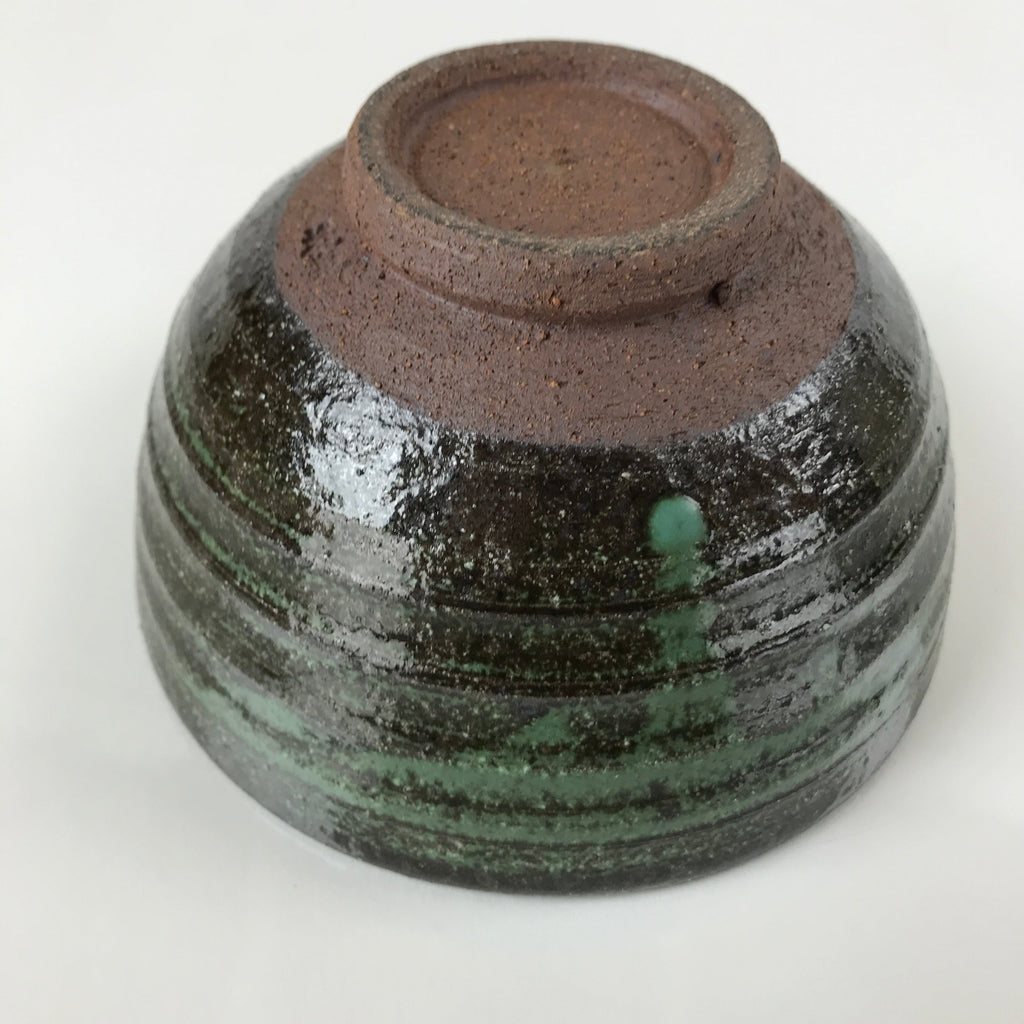 Japanese Ceramic Green Tea Ceremony Bowl Chawan Dark Brown Green Speckle CHB29