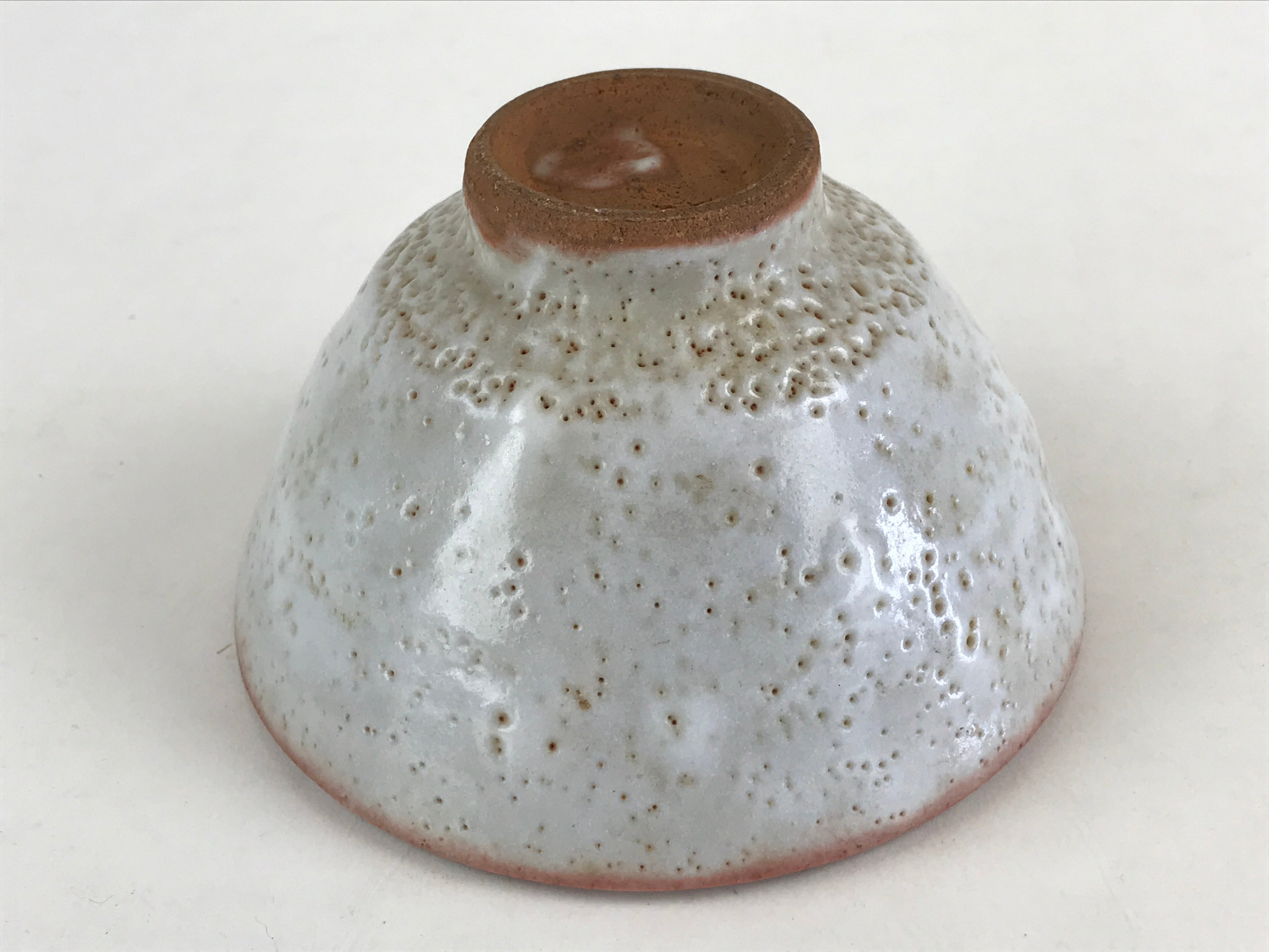 Japanese Ceramic Green Tea Ceremony Bowl Matcha Chawan Gray White Pottery GTB980