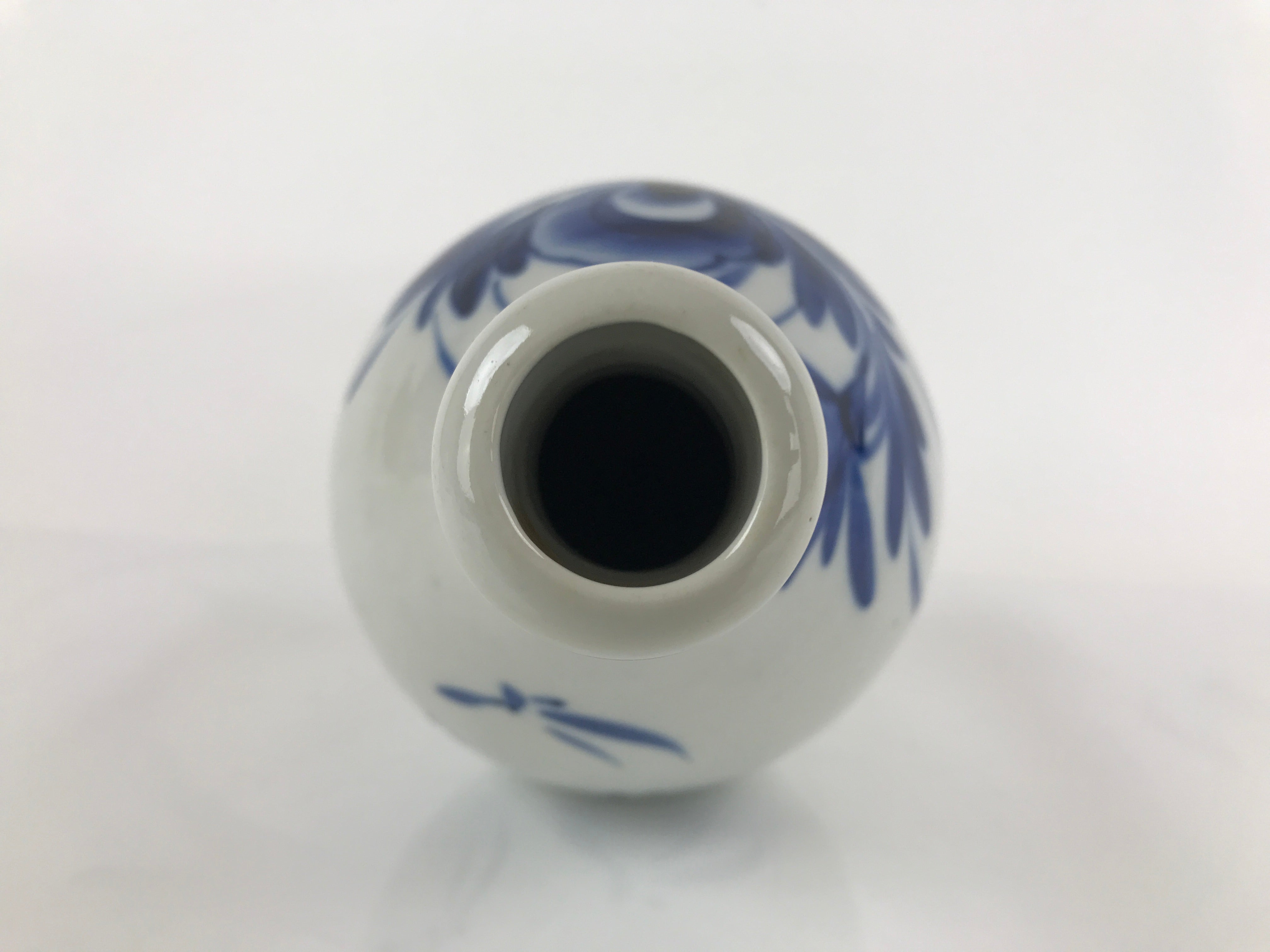 Japanese Ceramic Imari Sake Bottle Kayoi-Tokkuri Vtg Blue Peony Botan TS626