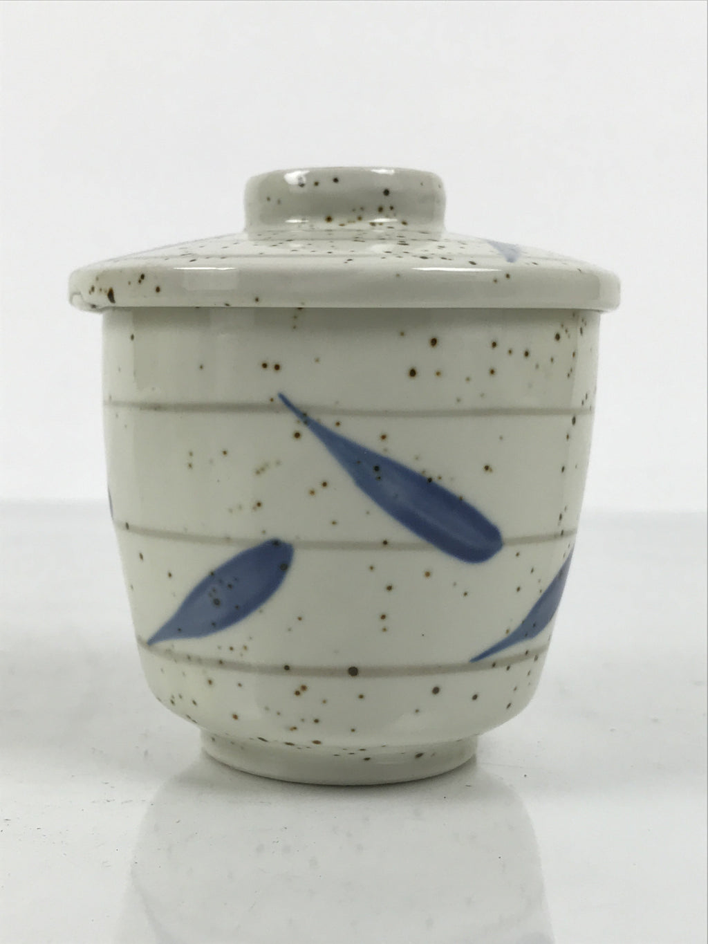 Japanese Ceramic Lidded Bowl Mushiwan Cup Pottery White Blue Bamboo Leaves Y545