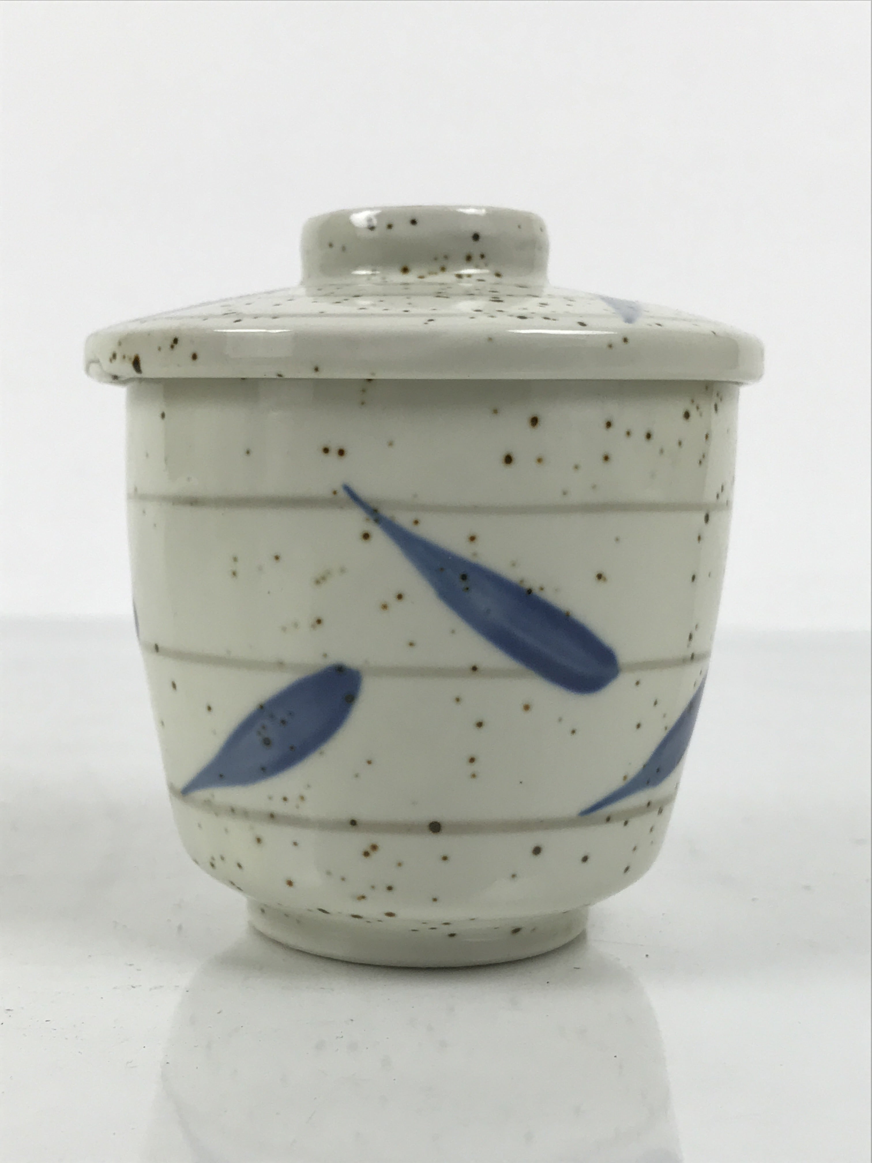 Japanese Ceramic Lidded Bowl Mushiwan Cup Pottery White Blue Bamboo Leaves Y545