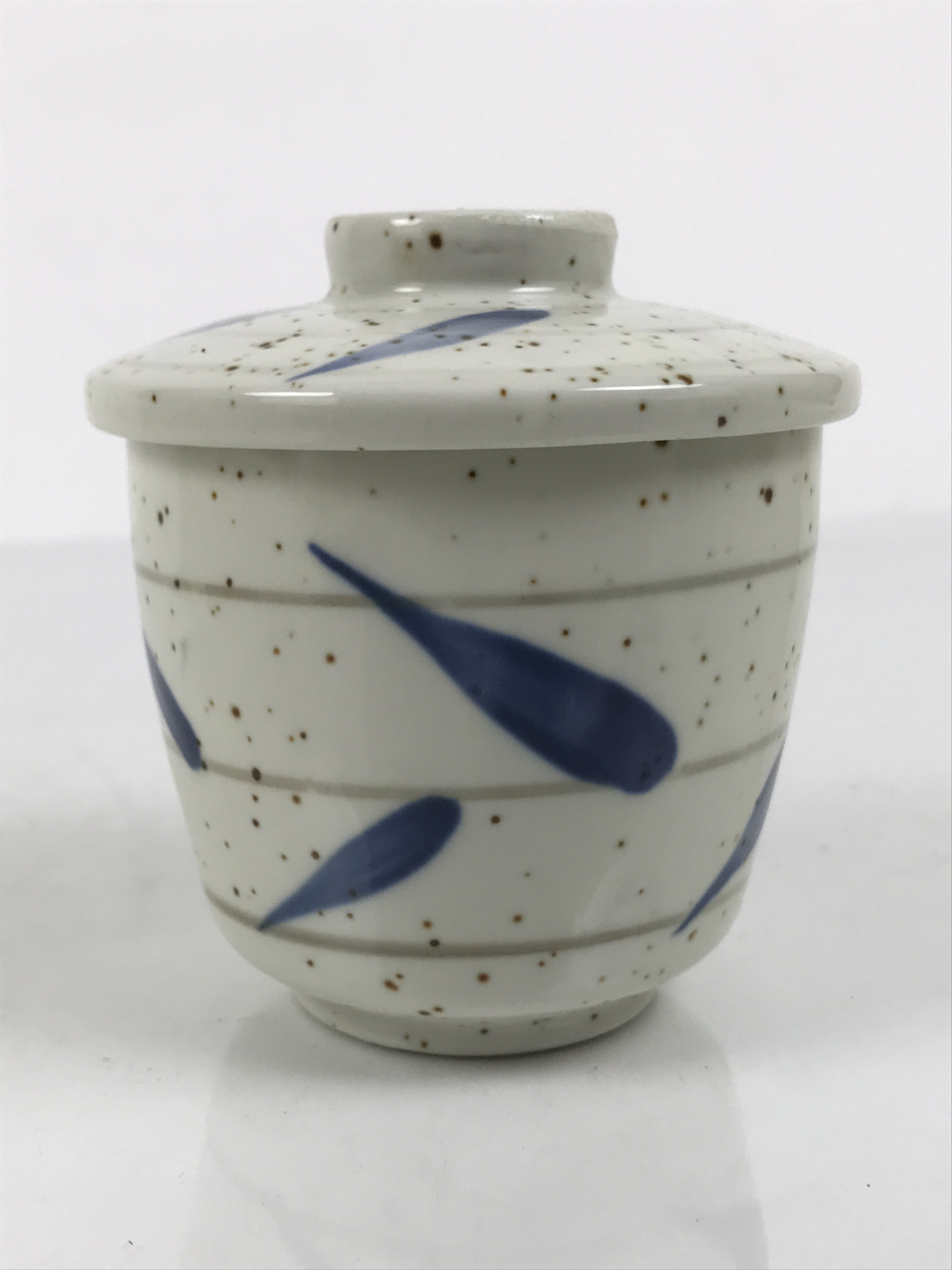 Japanese Ceramic Lidded Bowl Mushiwan Cup Pottery White Blue Bamboo Leaves Y548
