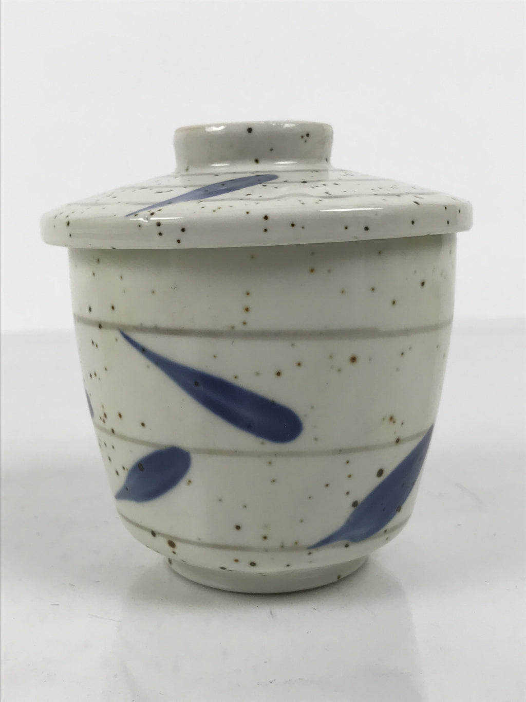 Japanese Ceramic Lidded Bowl Mushiwan Cup Pottery White Blue Bamboo Leaves Y549