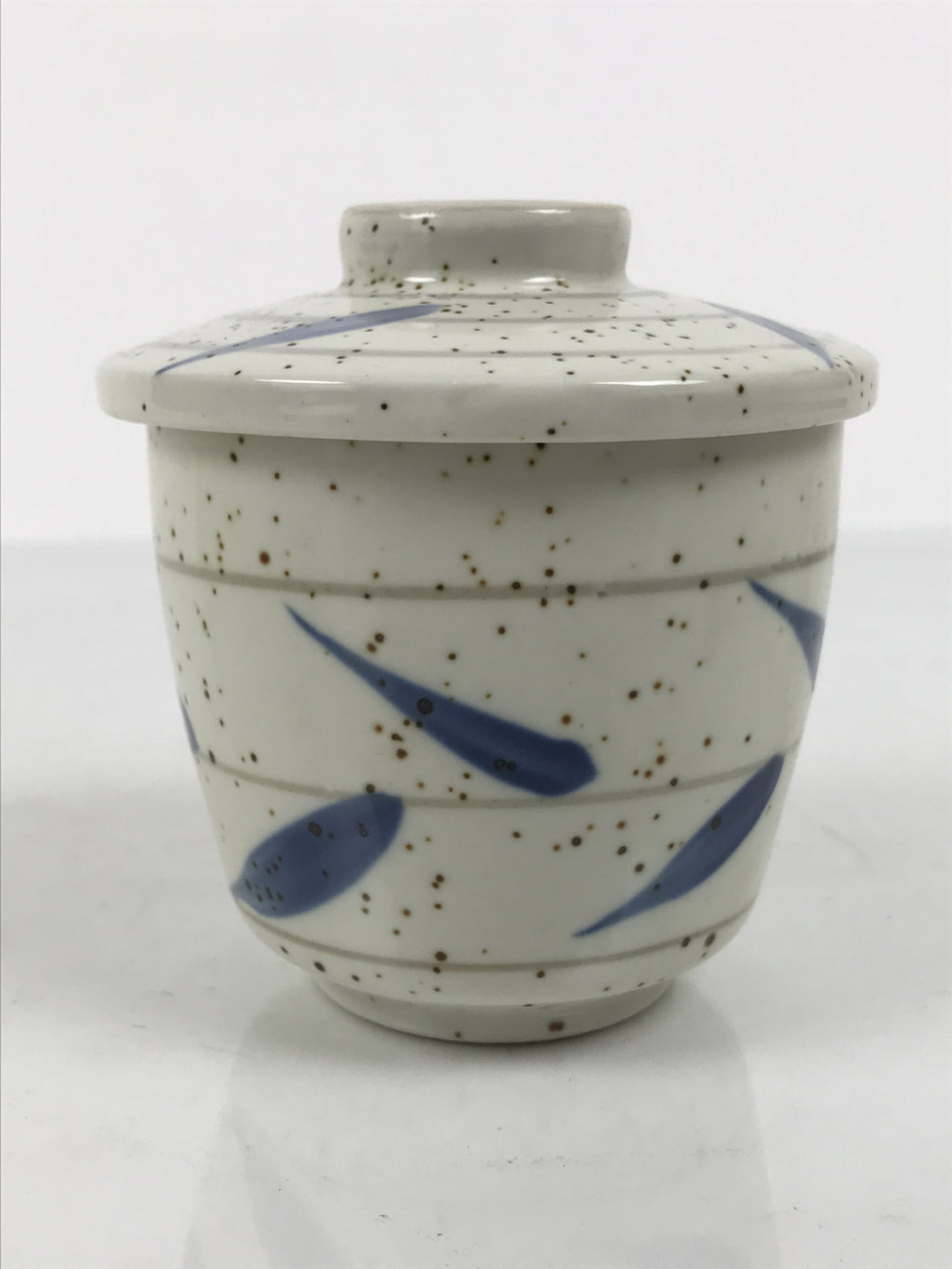 Japanese Ceramic Lidded Bowl Mushiwan Cup Pottery White Blue Bamboo Leaves Y549