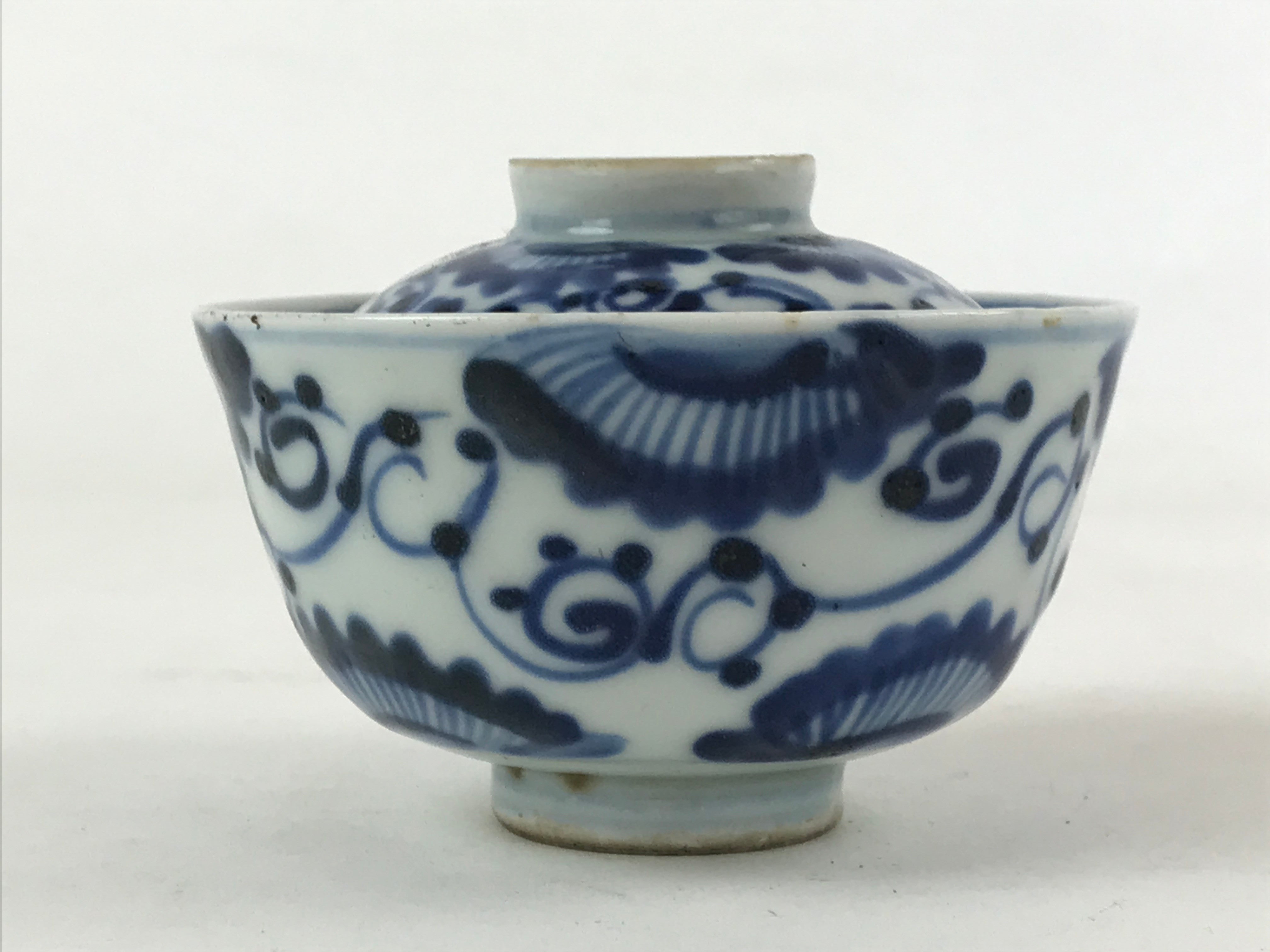 Japanese Ceramic Lidded Bowl Vtg White Blue Floral Design Chawan Pottery PY499