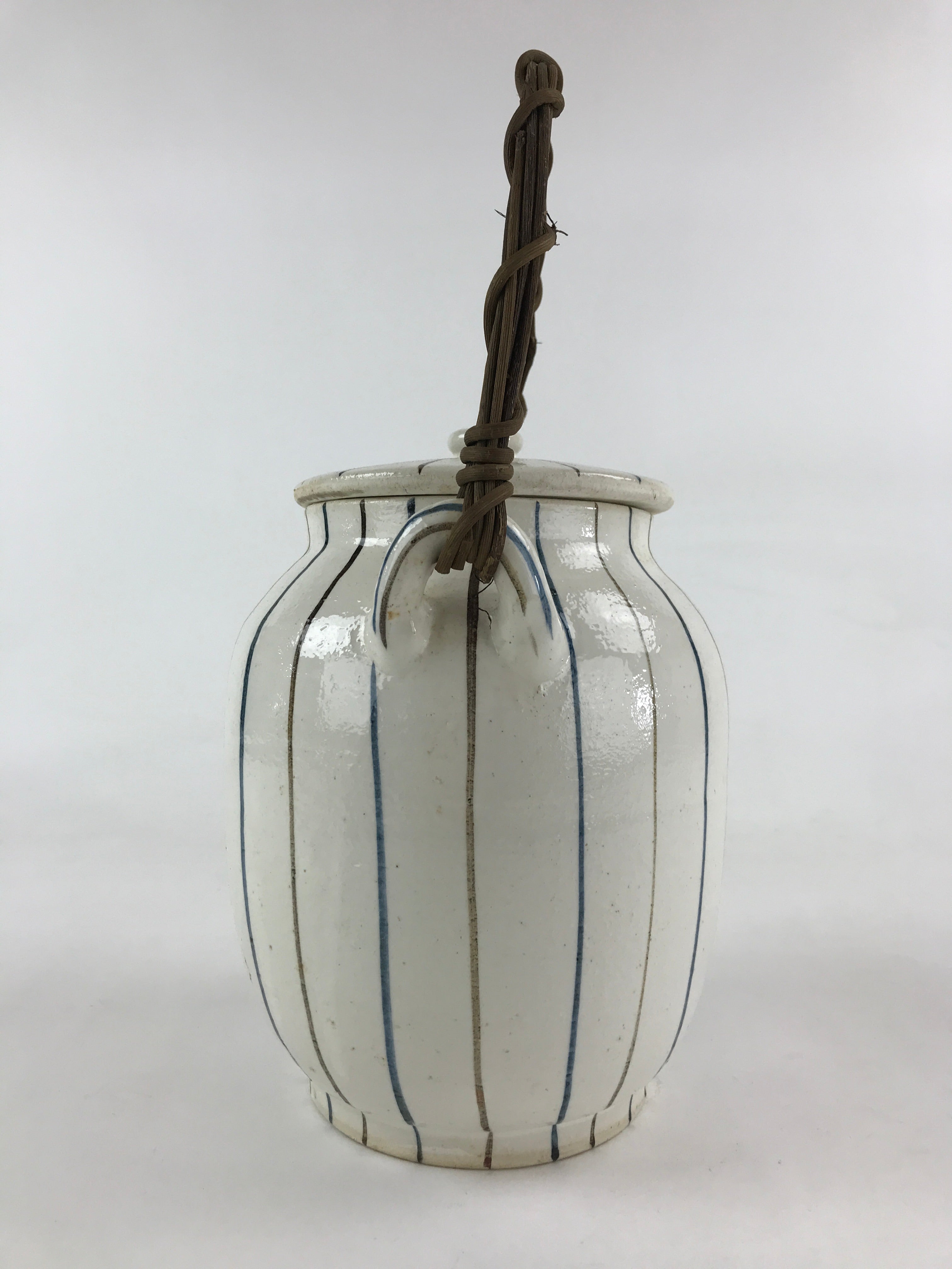 Japanese Ceramic Lidded Jar Handle Tsubo Iremono Vtg Pottery White PY451