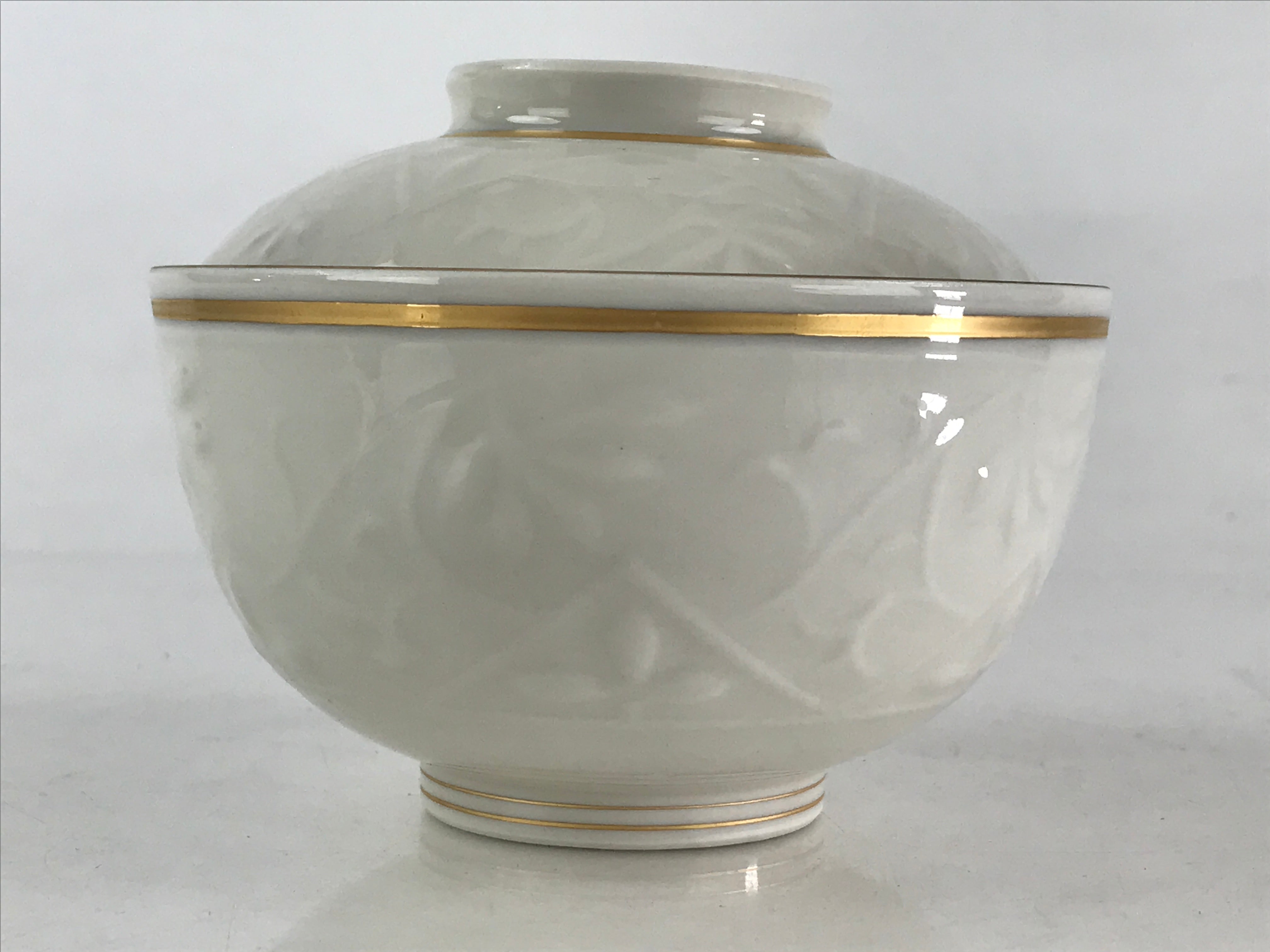 Japanese Ceramic Lidded Rice Bowl White Chawan Vtg Pottery Handmade Flower PY278