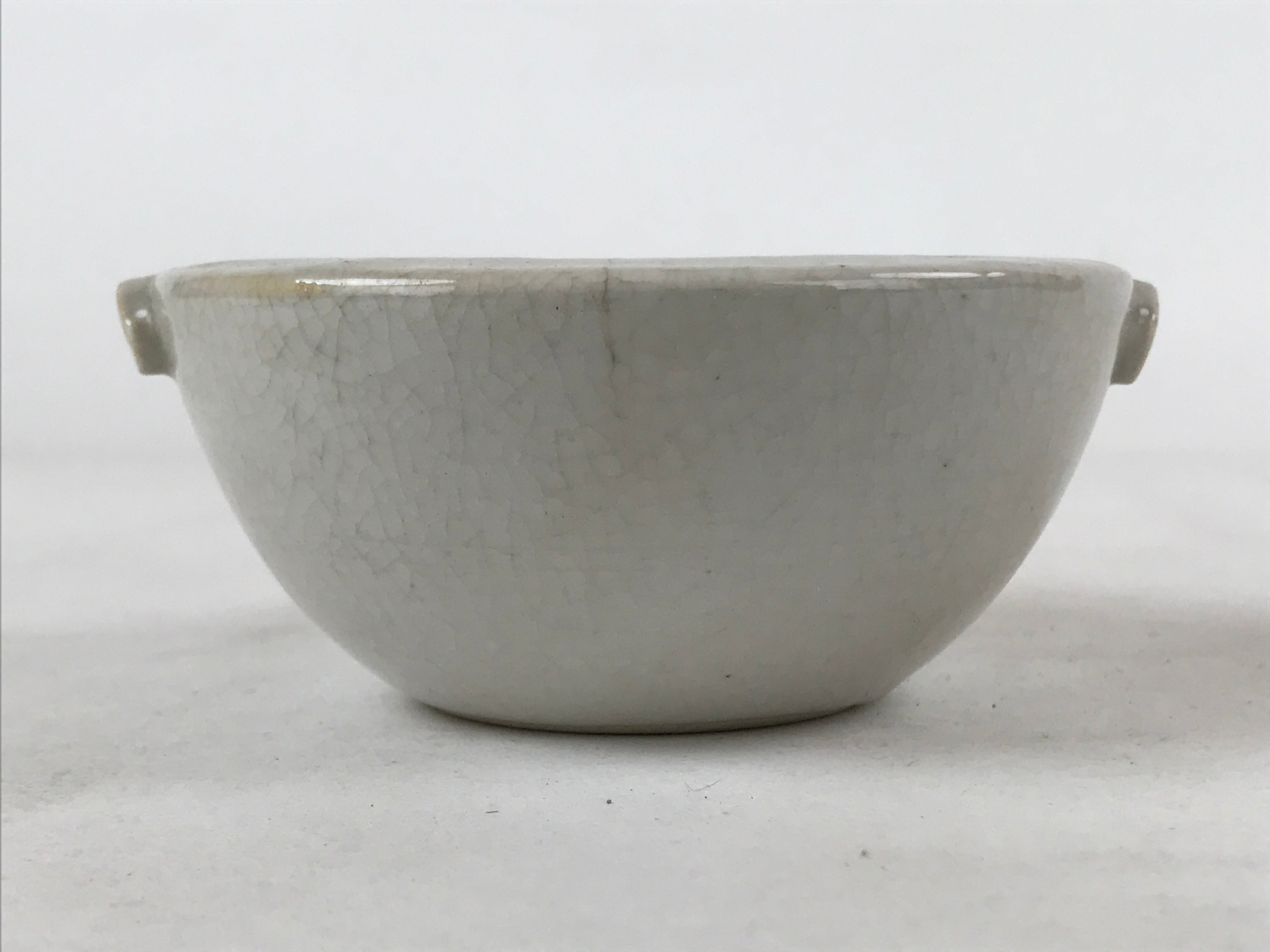 Japanese Ceramic Lipped Bowl Vtg Katakuchi Spout Light Beige Crackle Glaze PY624