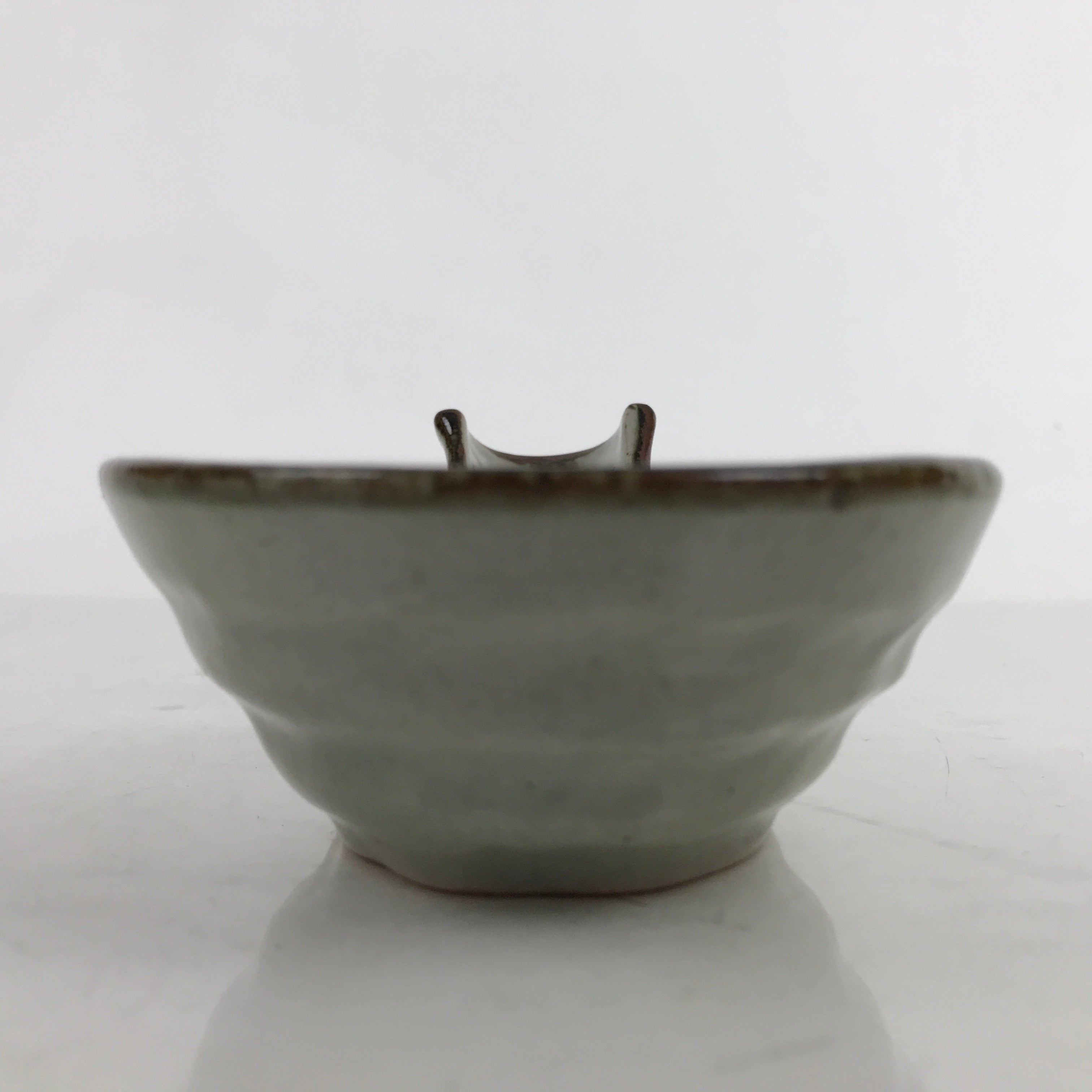 Japanese Ceramic Pouring Bowl Vtg Katakuchi Plum Flowers Crackle Gray Y169