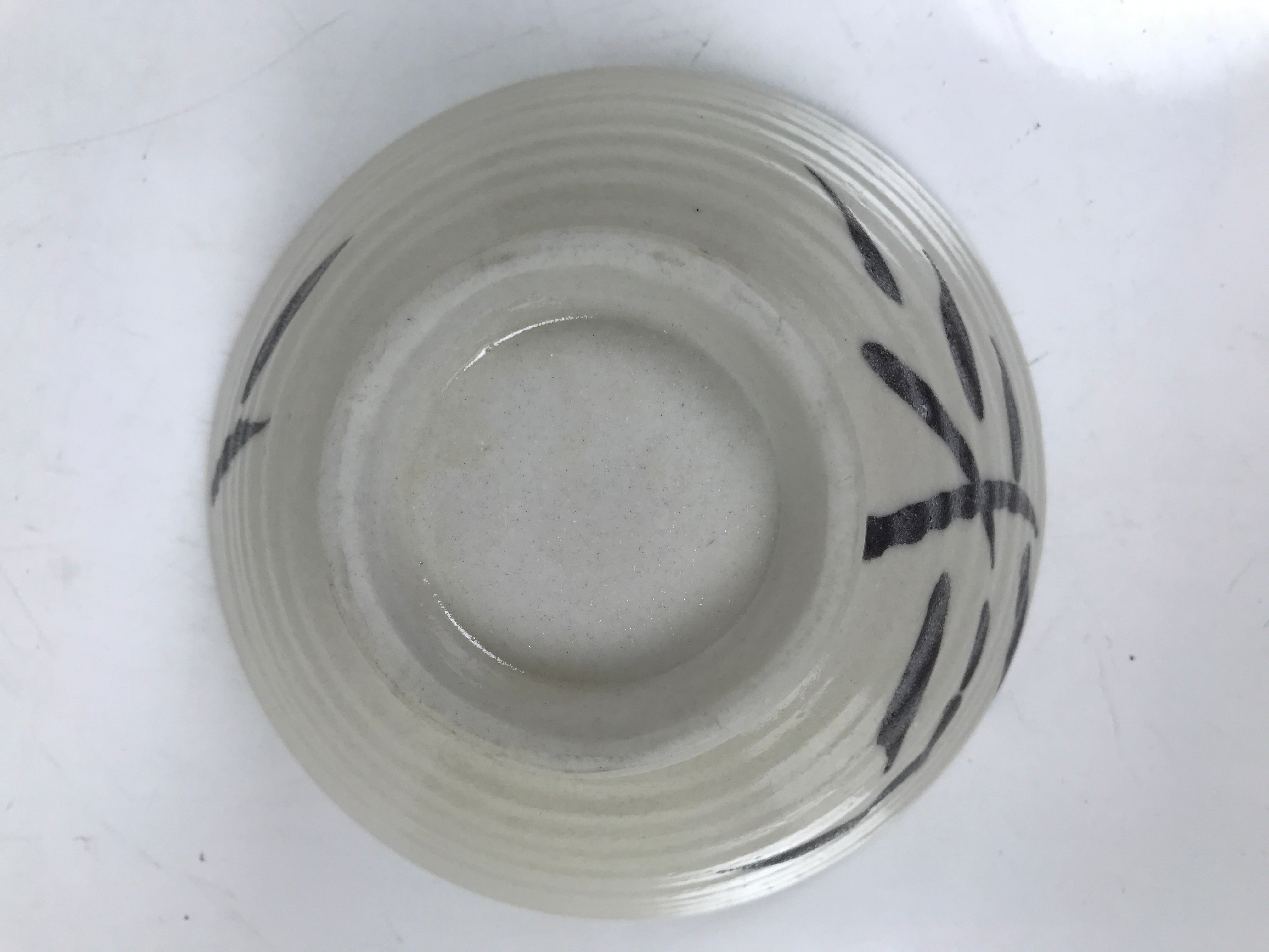 Japanese Ceramic Rice Bowl Owan Vtg Kobachi Beige Brown Leafy Plant Design Y395