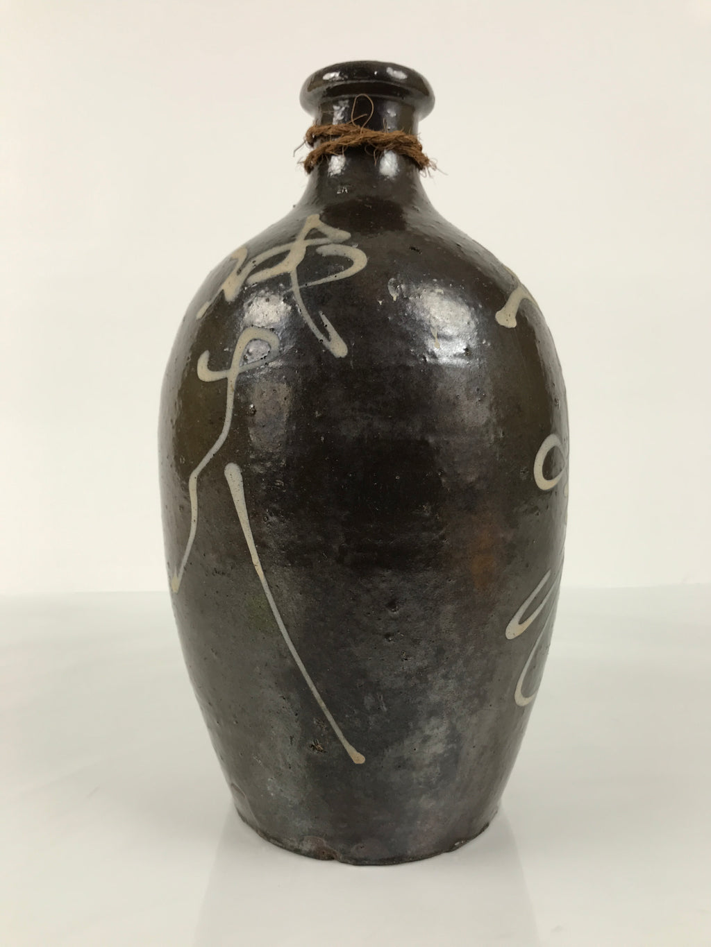 Japanese Ceramic Sake Bottle Kayoi-Tokkuri Vtg Brown Round Beige Spout TS879