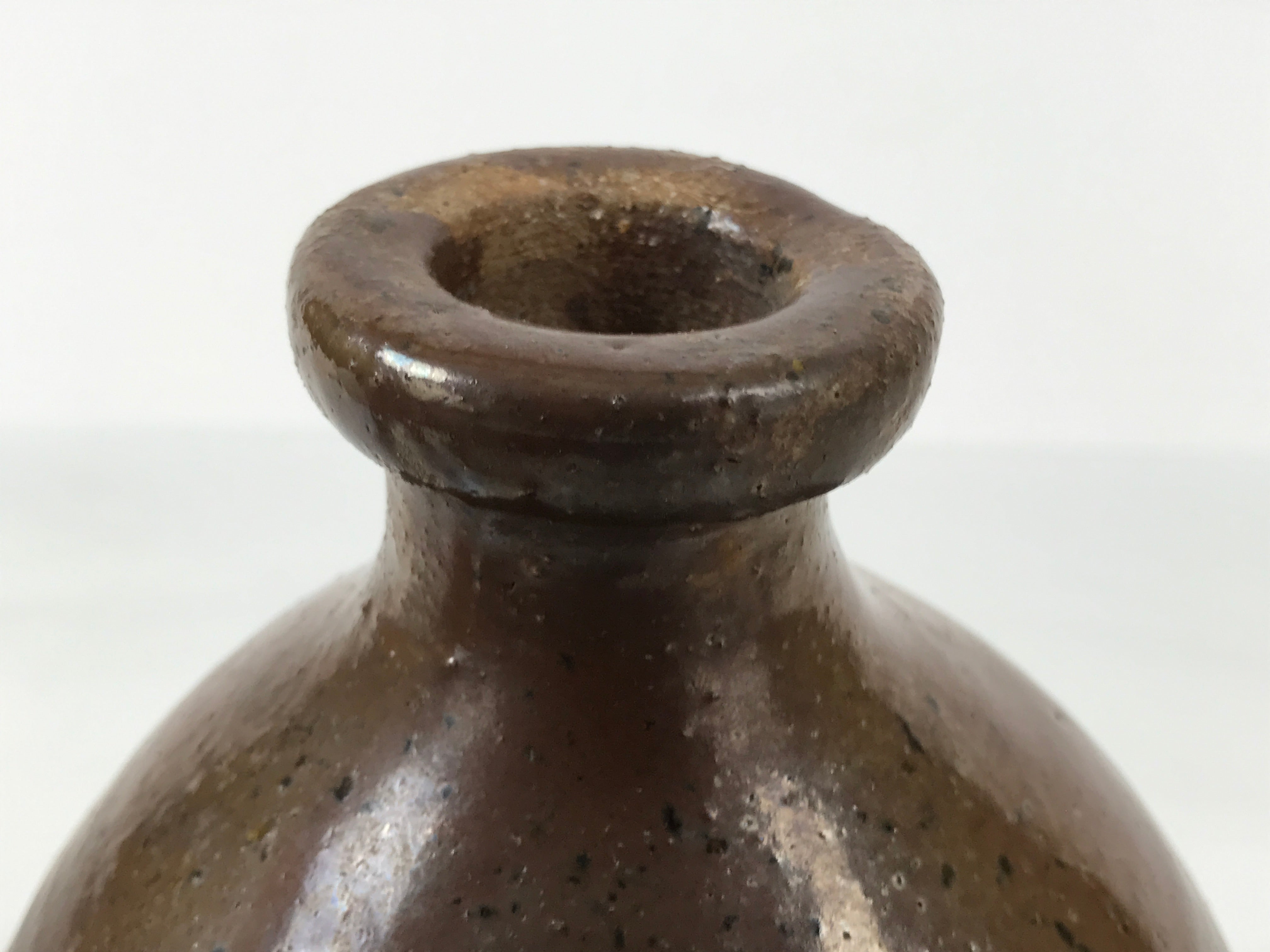 Japanese Ceramic Sake Bottle Kayoi-Tokkuri Vtg Brown Round Wax Resist TS870