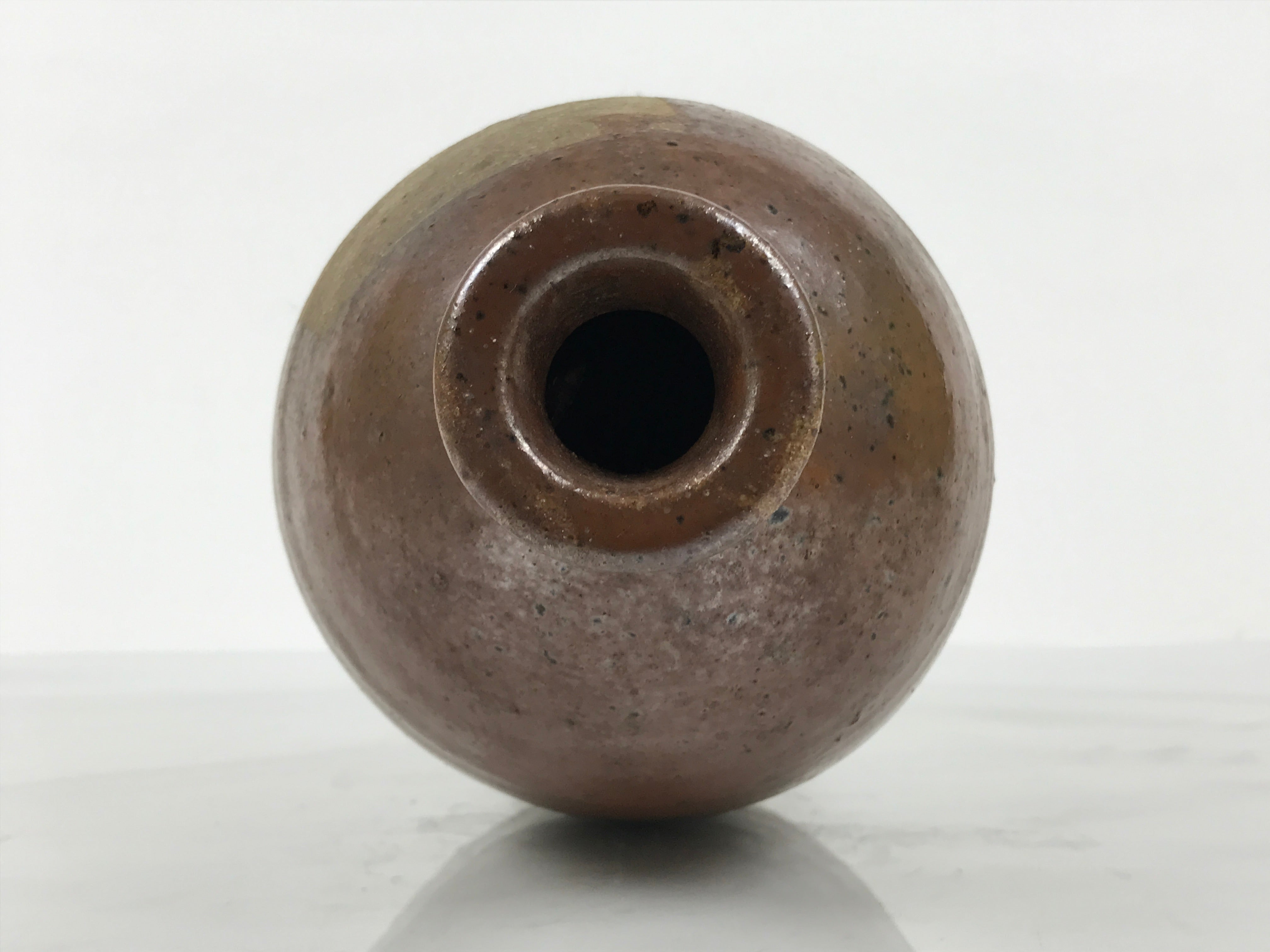 Japanese Ceramic Sake Bottle Kayoi-Tokkuri Vtg Brown Round Wax Resist TS871