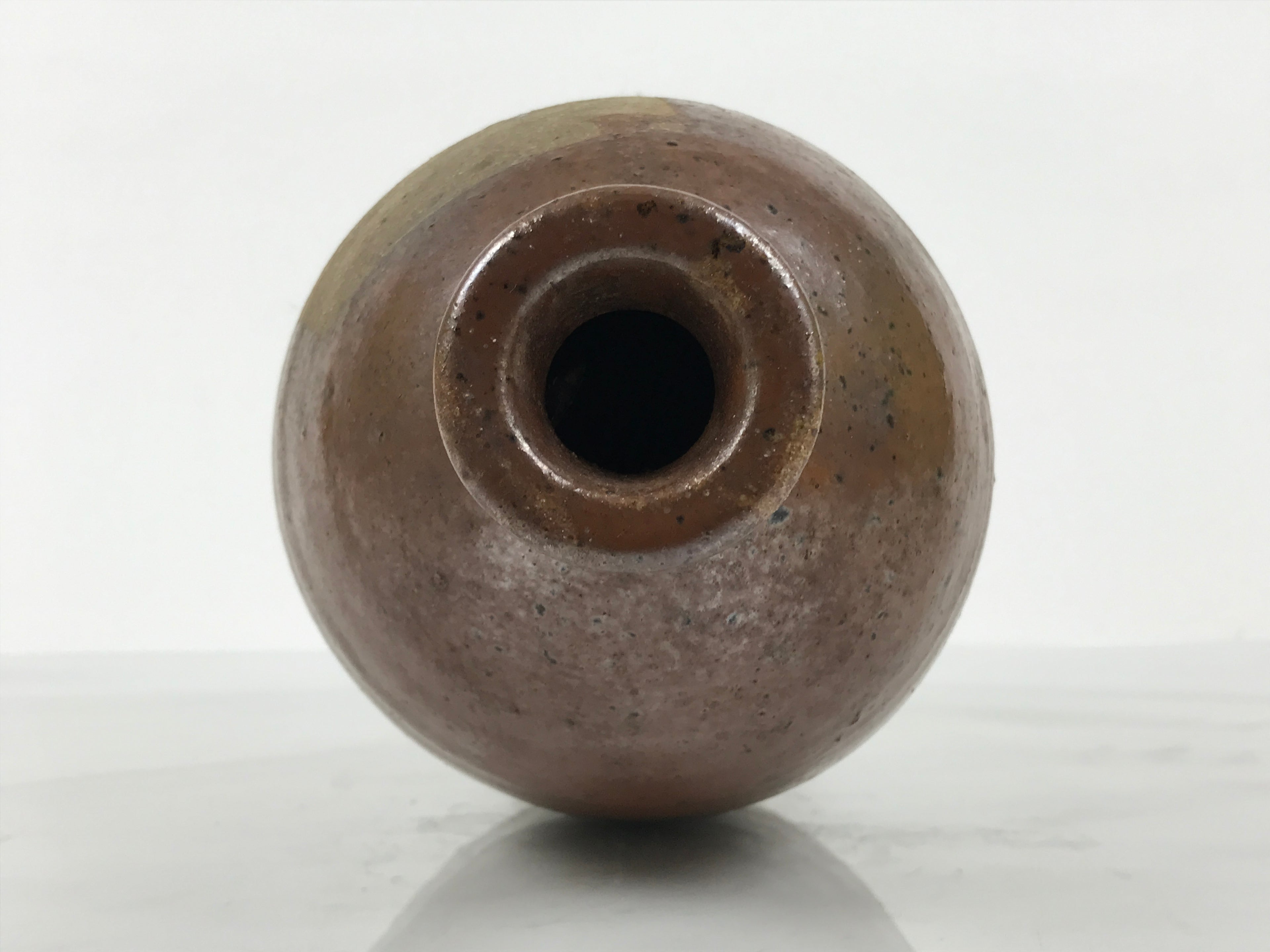 Japanese Ceramic Sake Bottle Kayoi-Tokkuri Vtg Brown Round Wax Resist TS871