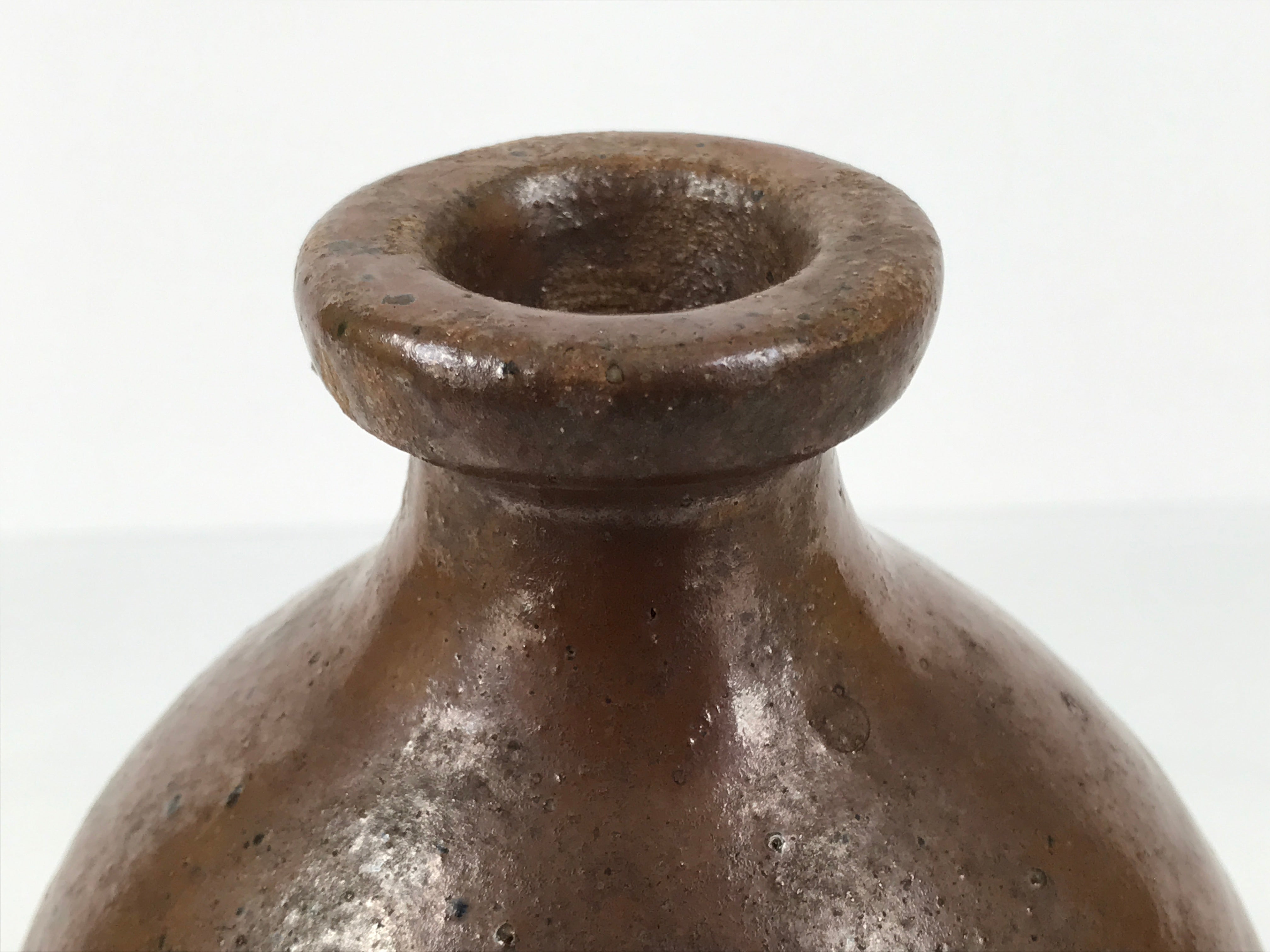 Japanese Ceramic Sake Bottle Kayoi-Tokkuri Vtg Brown Round Wax Resist TS871