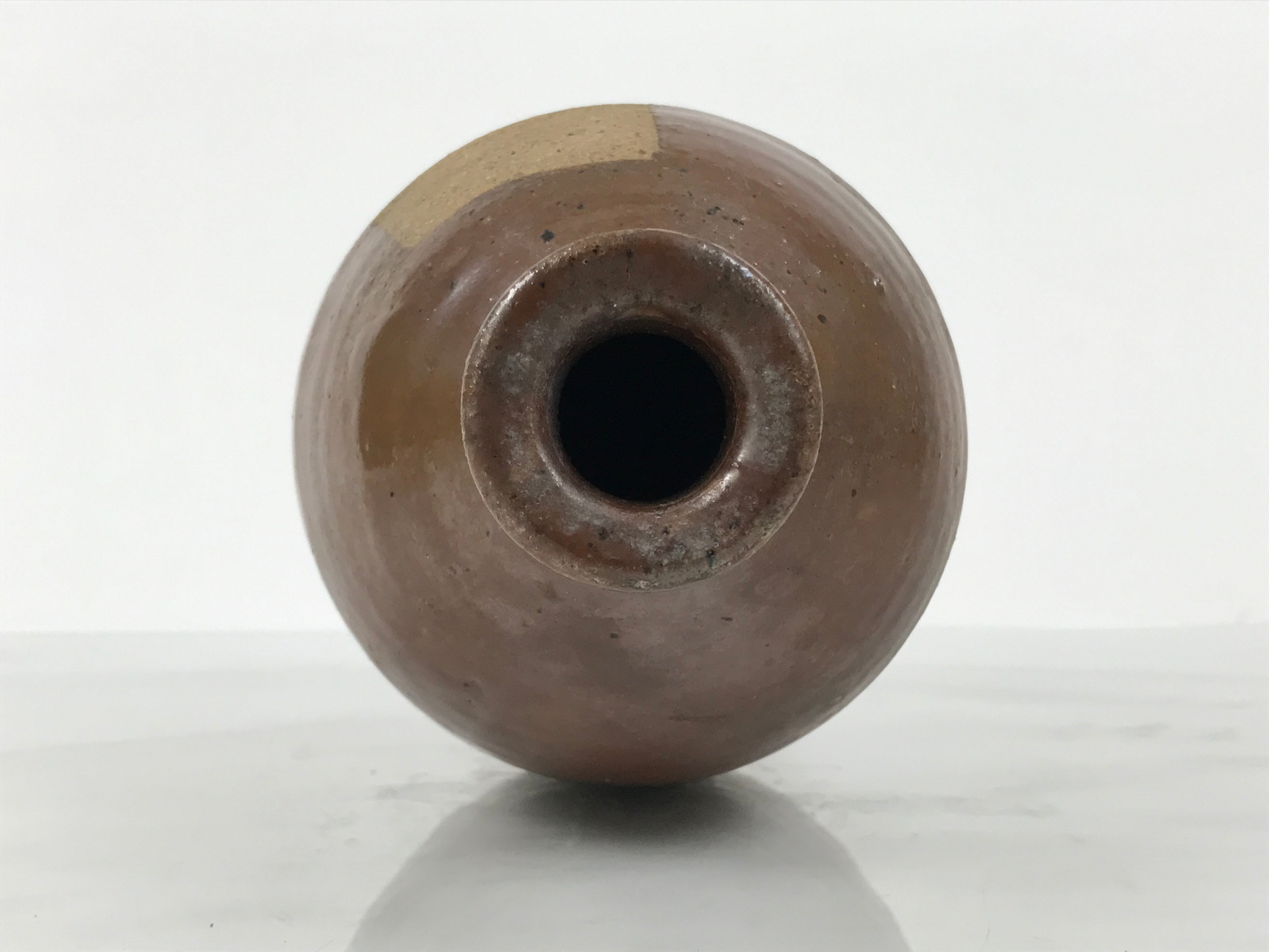 Japanese Ceramic Sake Bottle Kayoi-Tokkuri Vtg Brown Round Wax Resist TS872