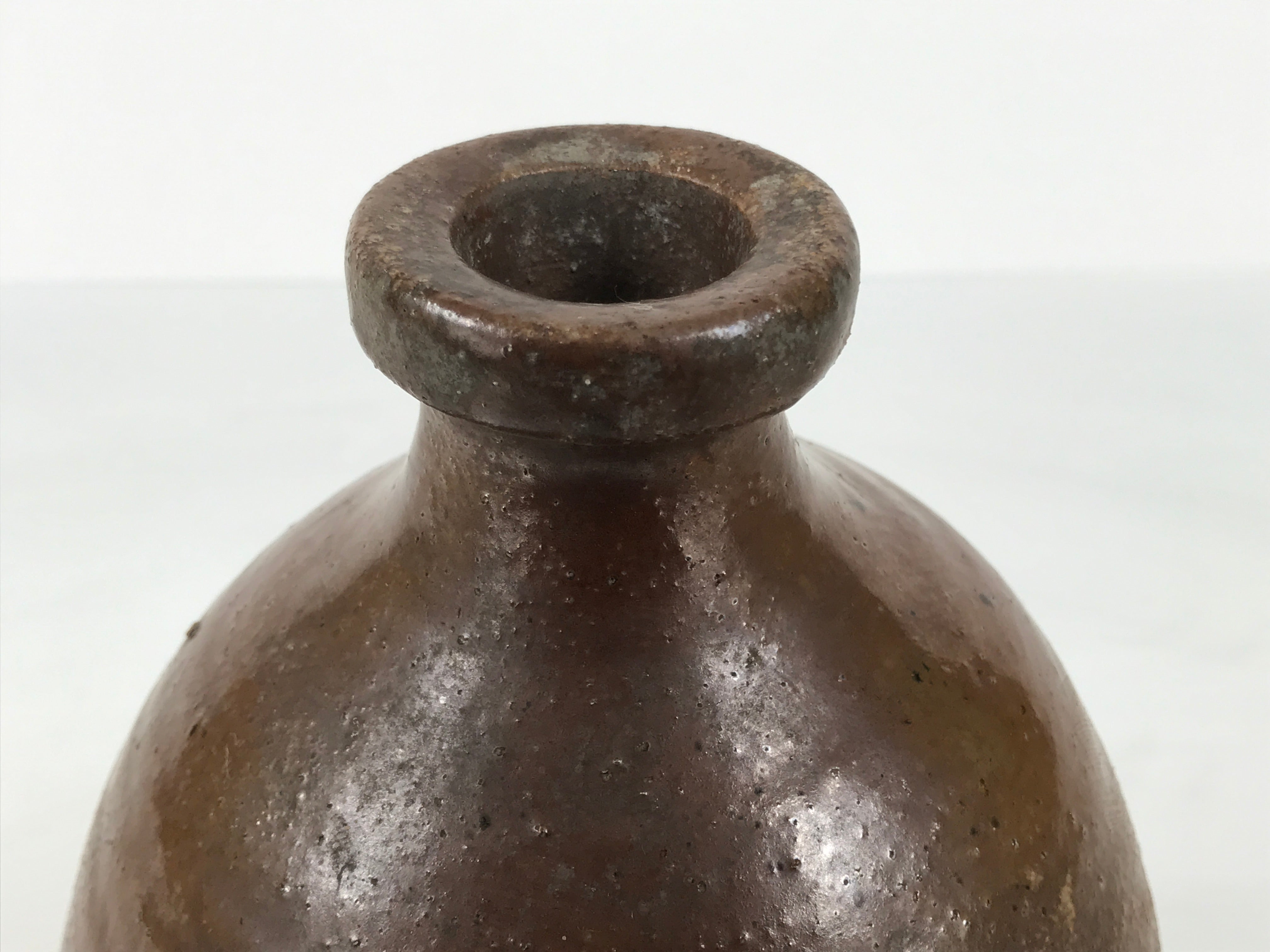 Japanese Ceramic Sake Bottle Kayoi-Tokkuri Vtg Brown Round Wax Resist TS875