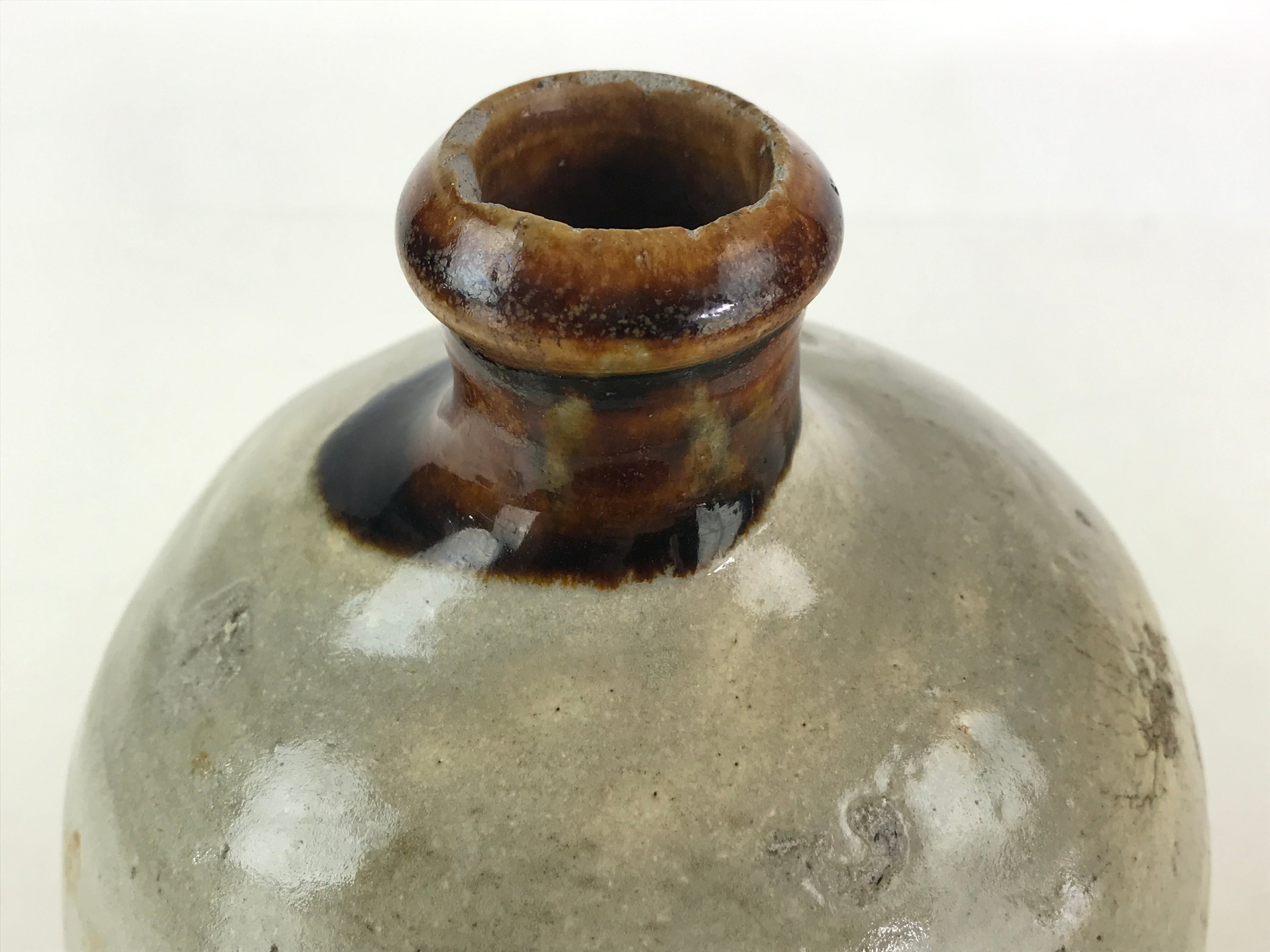 Japanese Ceramic Sake Bottle Kayoi-Tokkuri Vtg Pottery Brown And Gray TS496