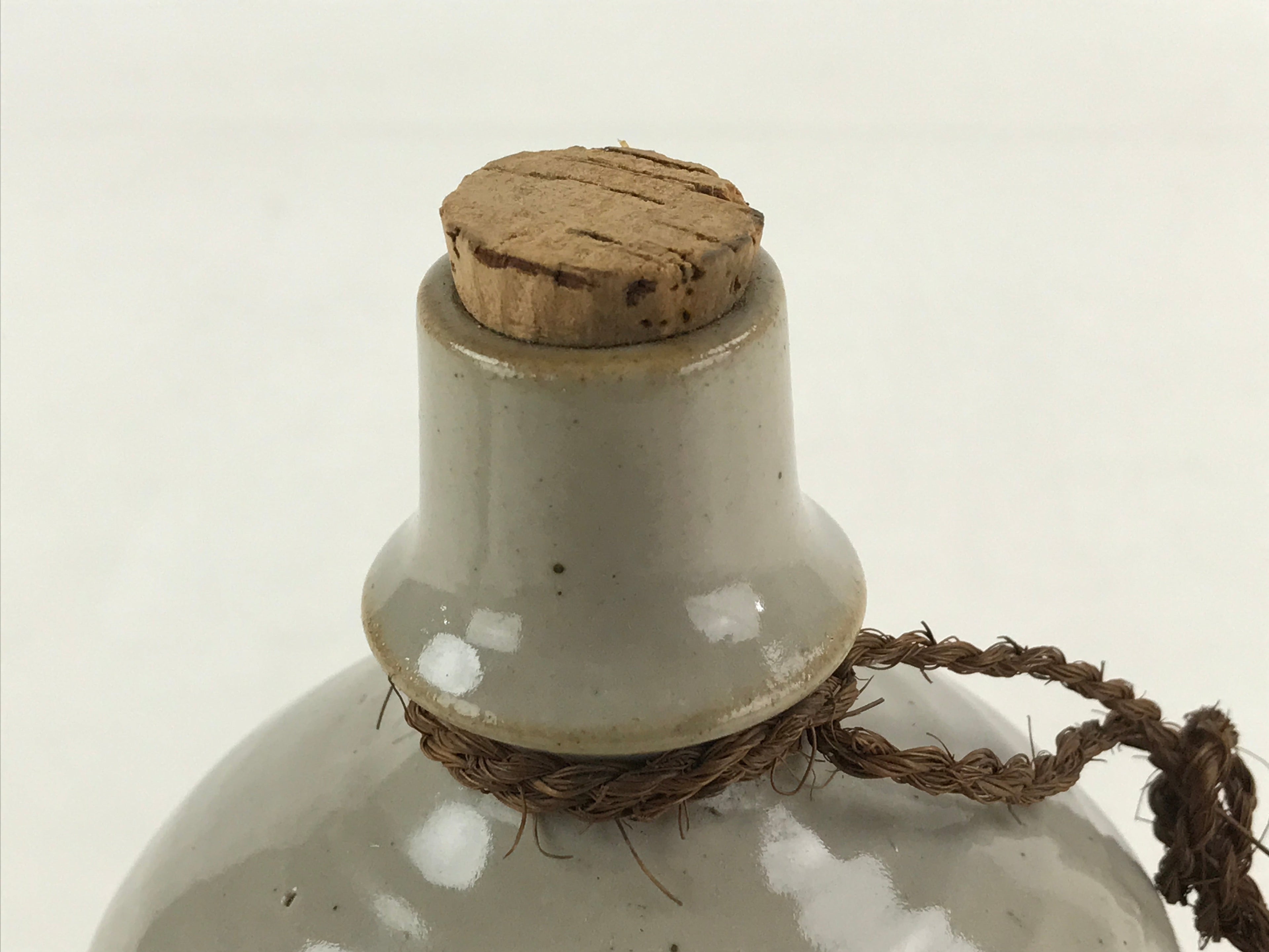 Japanese Ceramic Sake Bottle Sake Cup Kayoi-Tokkuri Hand-Written Vyg Kanji TS514