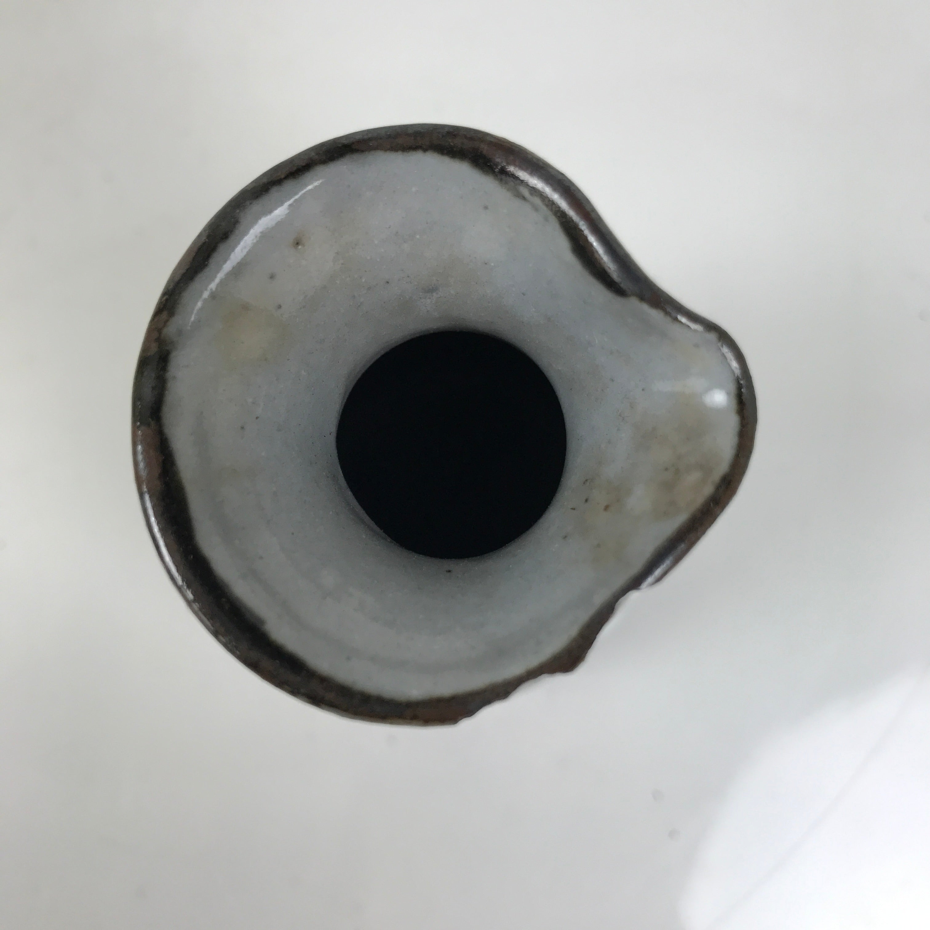 Japanese Ceramic Sake Bottle Tokkuri Gray Flying Crane Cloud Wavy Shade TS798