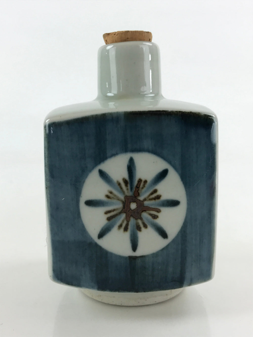 Japanese Ceramic Sake Bottle Tokkuri Sakebin Square bottle Sirataki White TS545