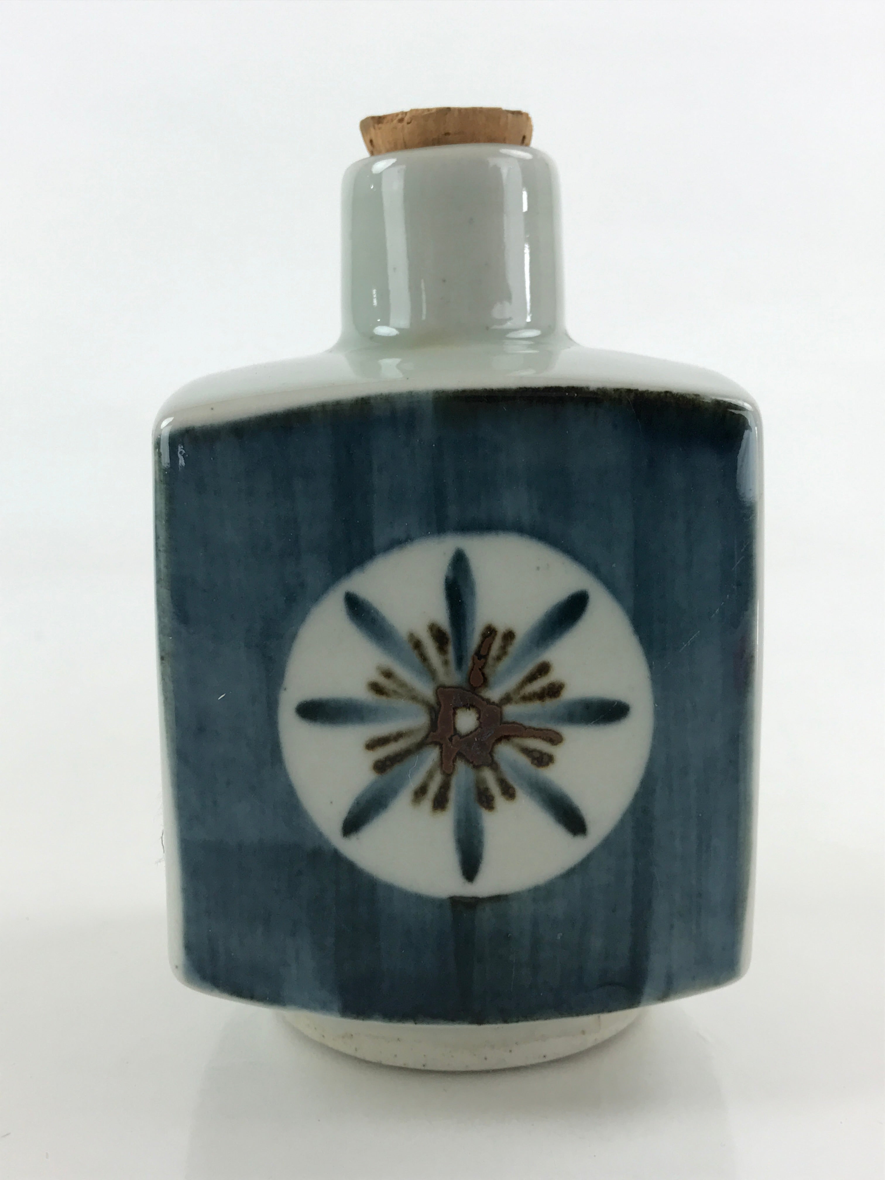 Japanese Ceramic Sake Bottle Tokkuri Sakebin Square bottle Sirataki White TS545