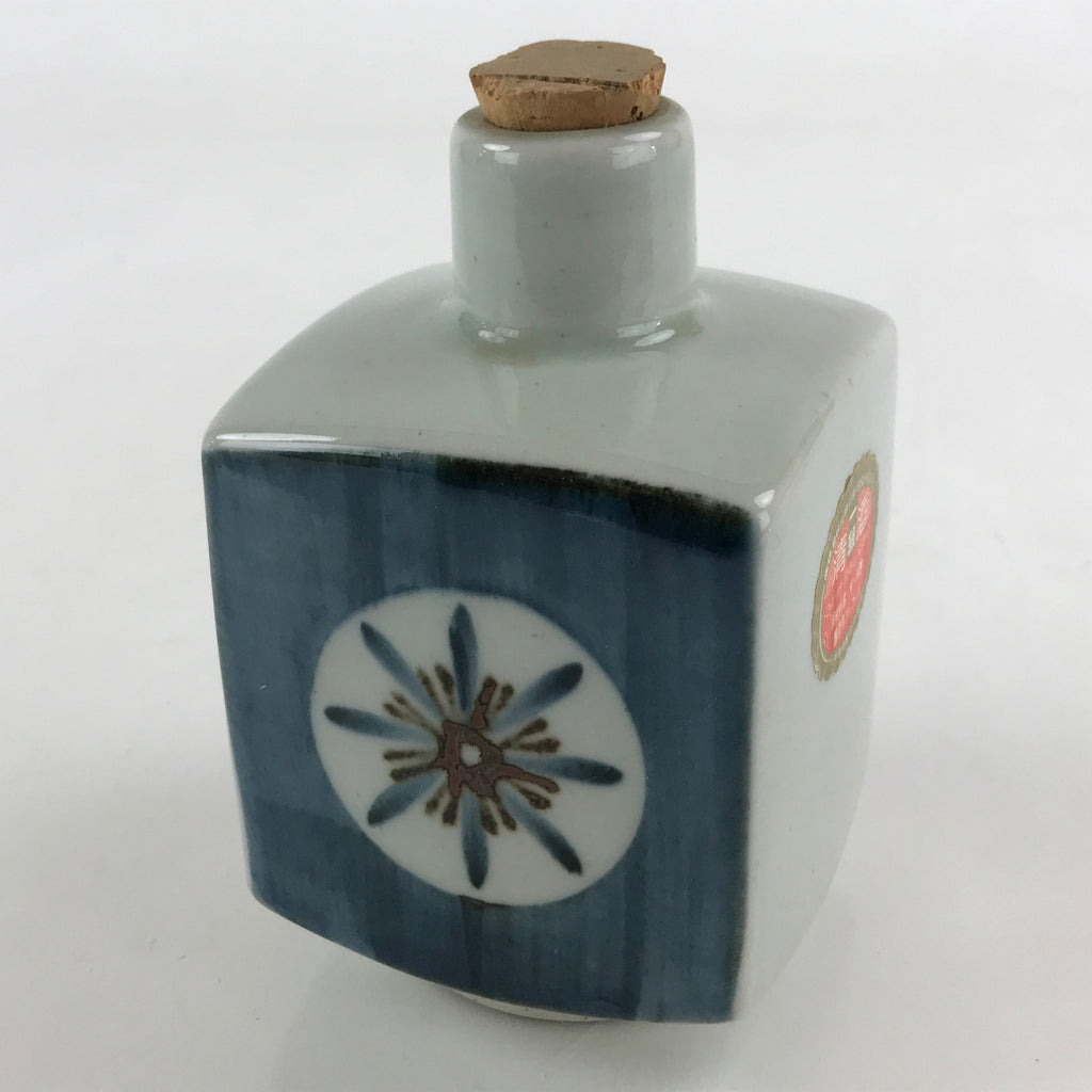 Japanese Ceramic Sake Bottle Tokkuri Sakebin Square bottle Sirataki White TS545
