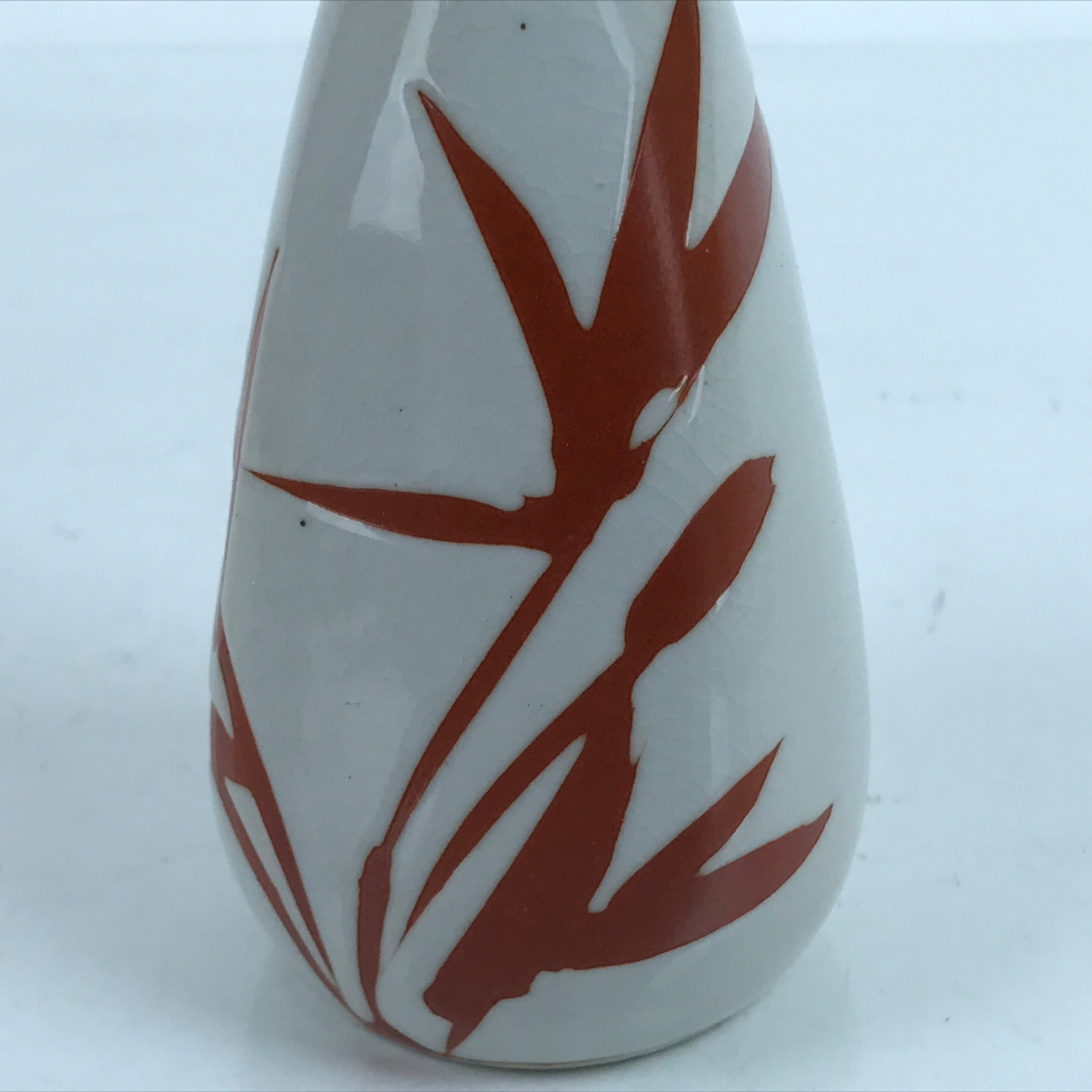 Japanese Ceramic Sake Bottle Tokkuri Vtg Ichi-Go Light Gray Red Leaves TS705