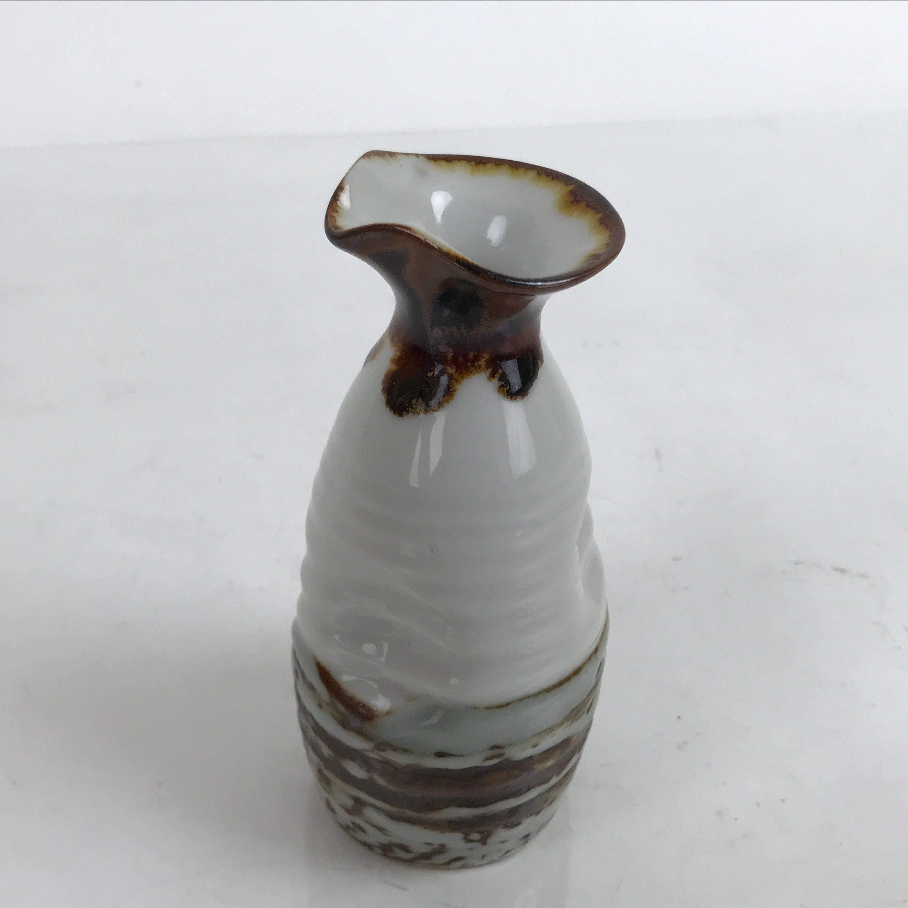 Japanese Ceramic Sake Bottle Tokkuri Vtg Ichi-Go Rustic White Brown Glaze TS700