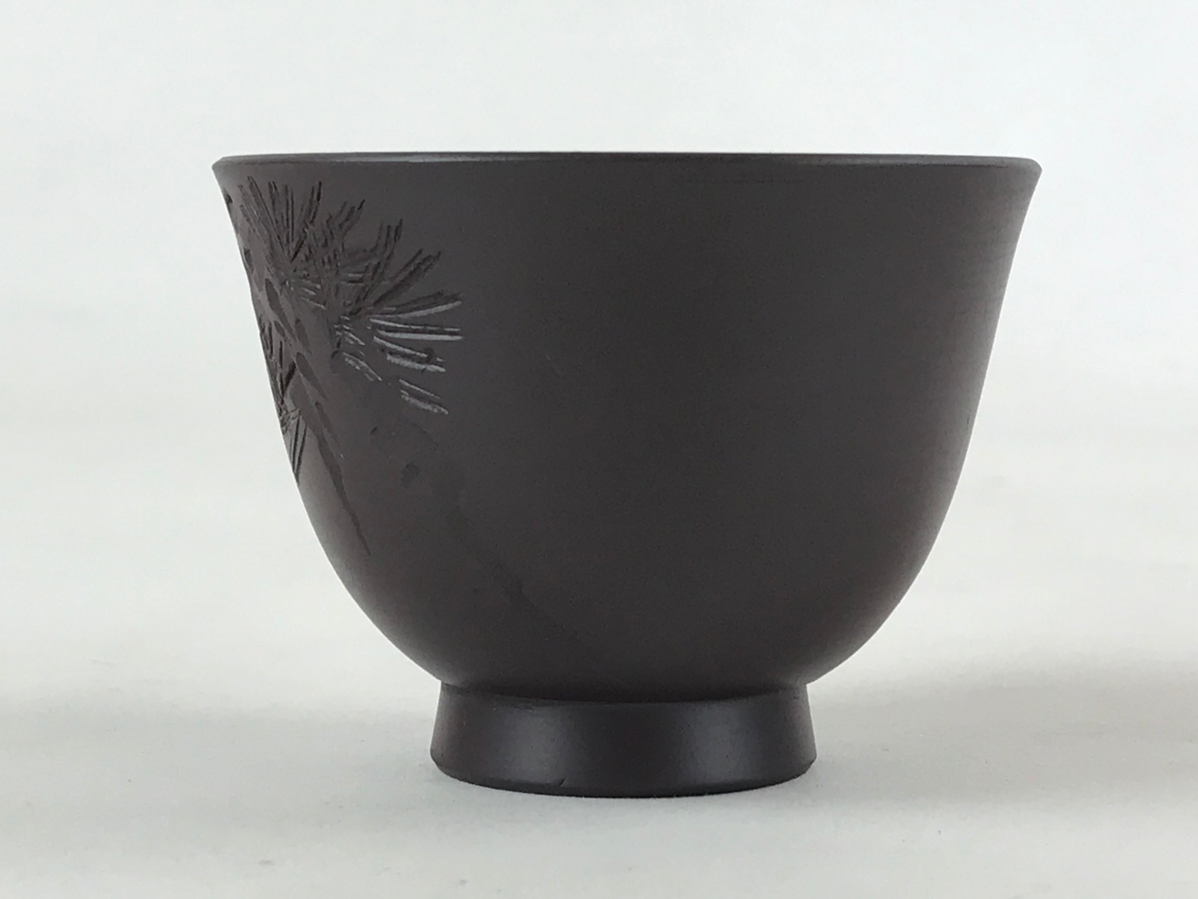 Japanese Ceramic Sake Cup Vtg Engraved Pine Tree Brown White Guinomi G105