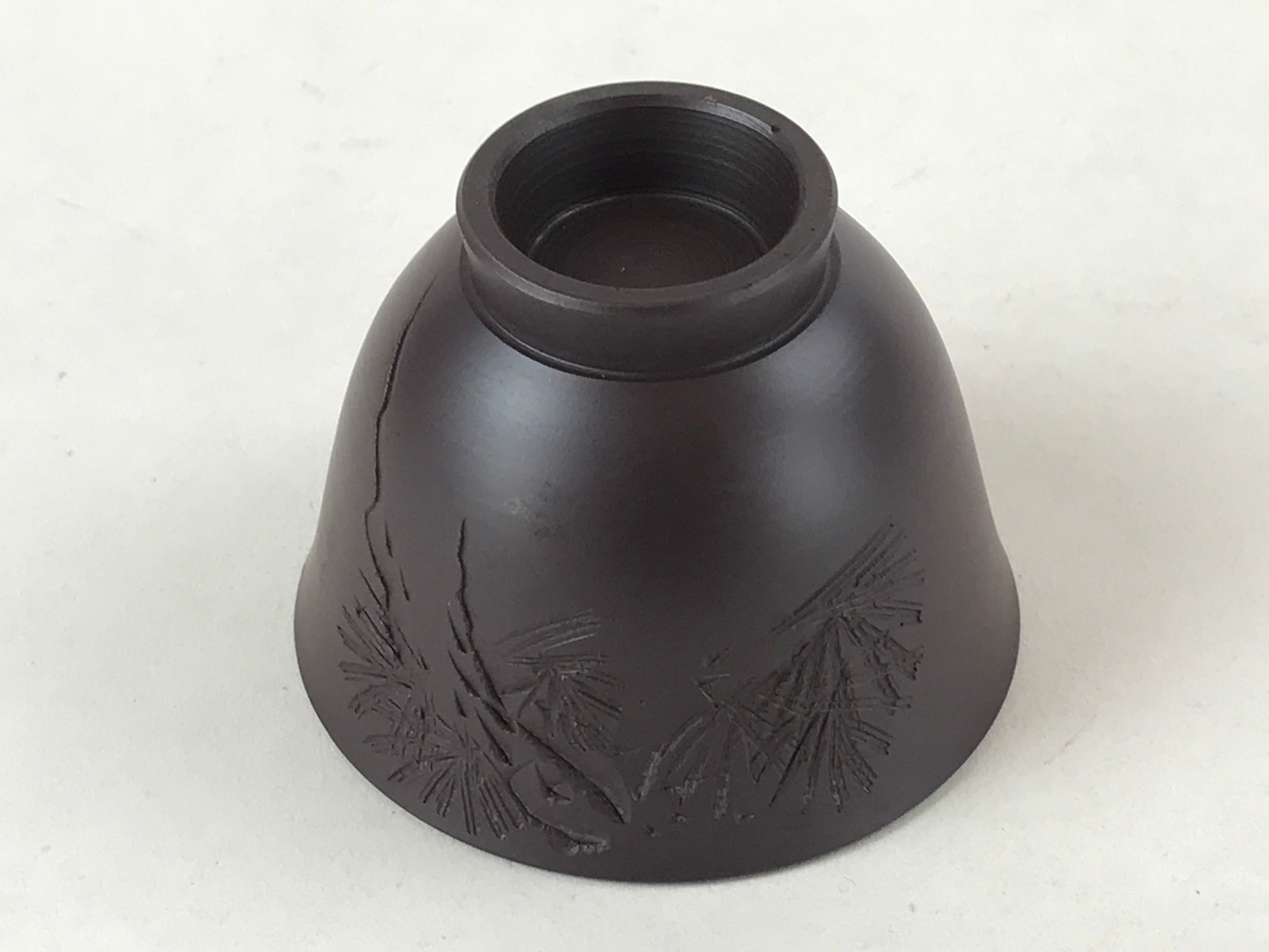 Japanese Ceramic Sake Cup Vtg Engraved Pine Tree Brown White Guinomi G105