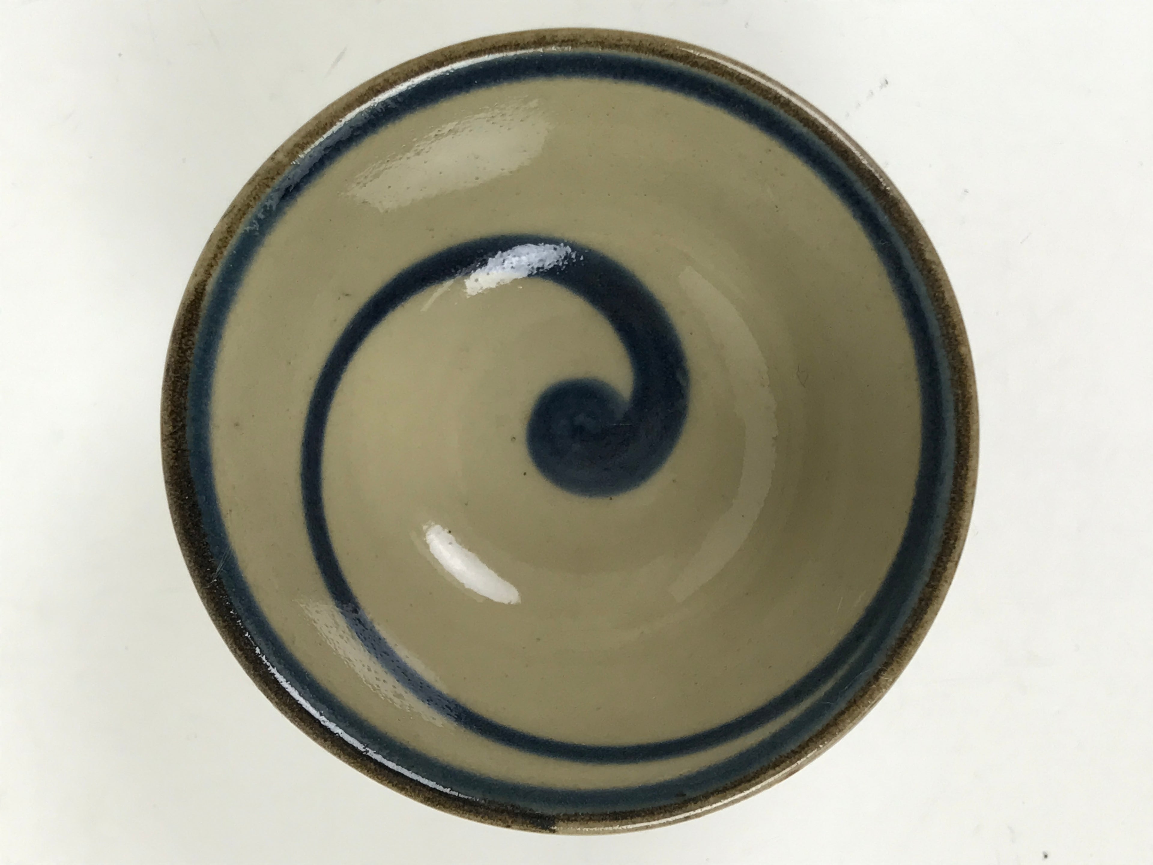 Japanese Ceramic Sake Cup Vtg Guinomi Ochoko Beige Dark Blue Swirl Line G285