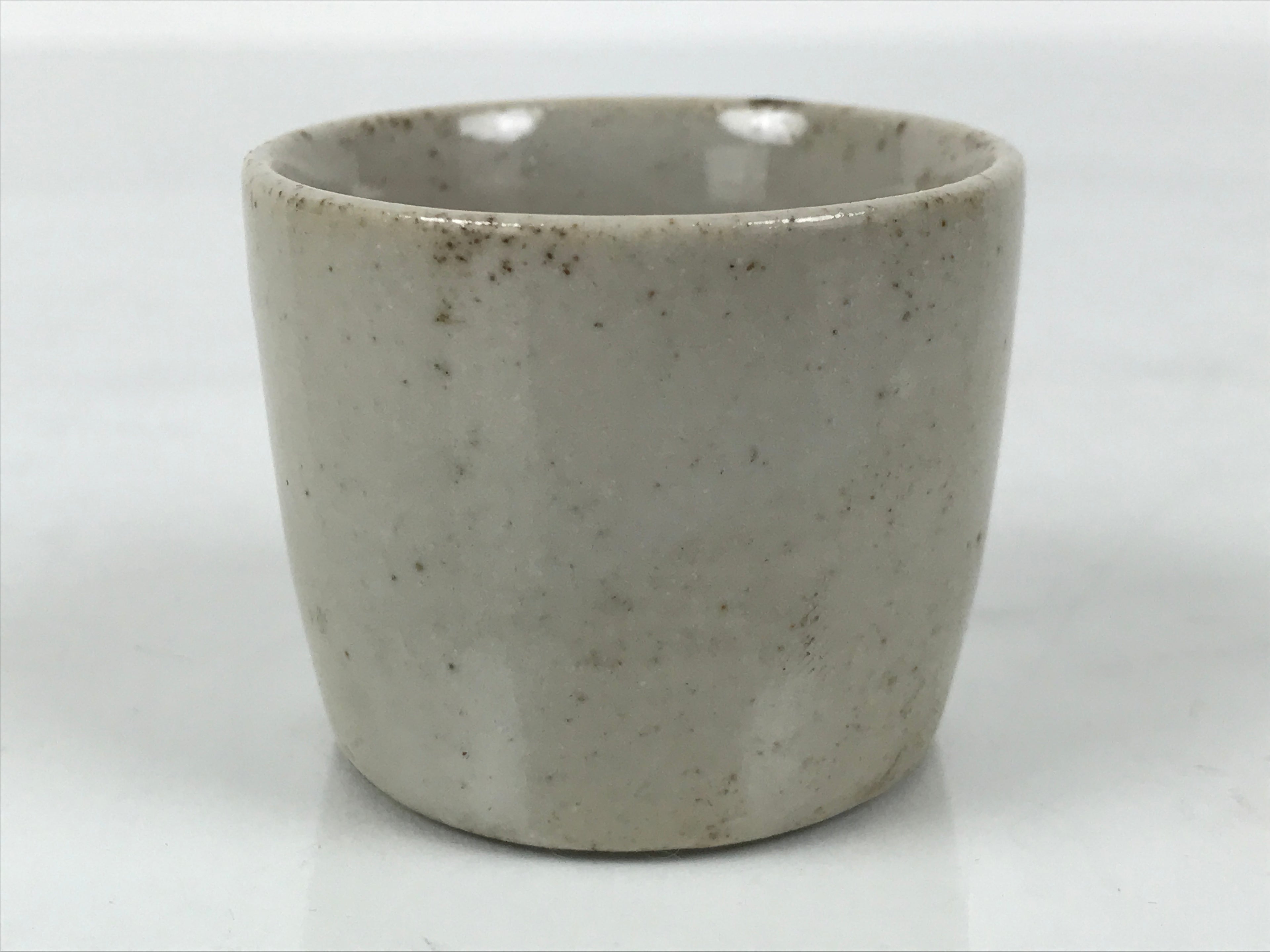 Japanese Ceramic Sake Cup Vtg Ochoko Guinomi Pottery Off-white Kanji Brown G313