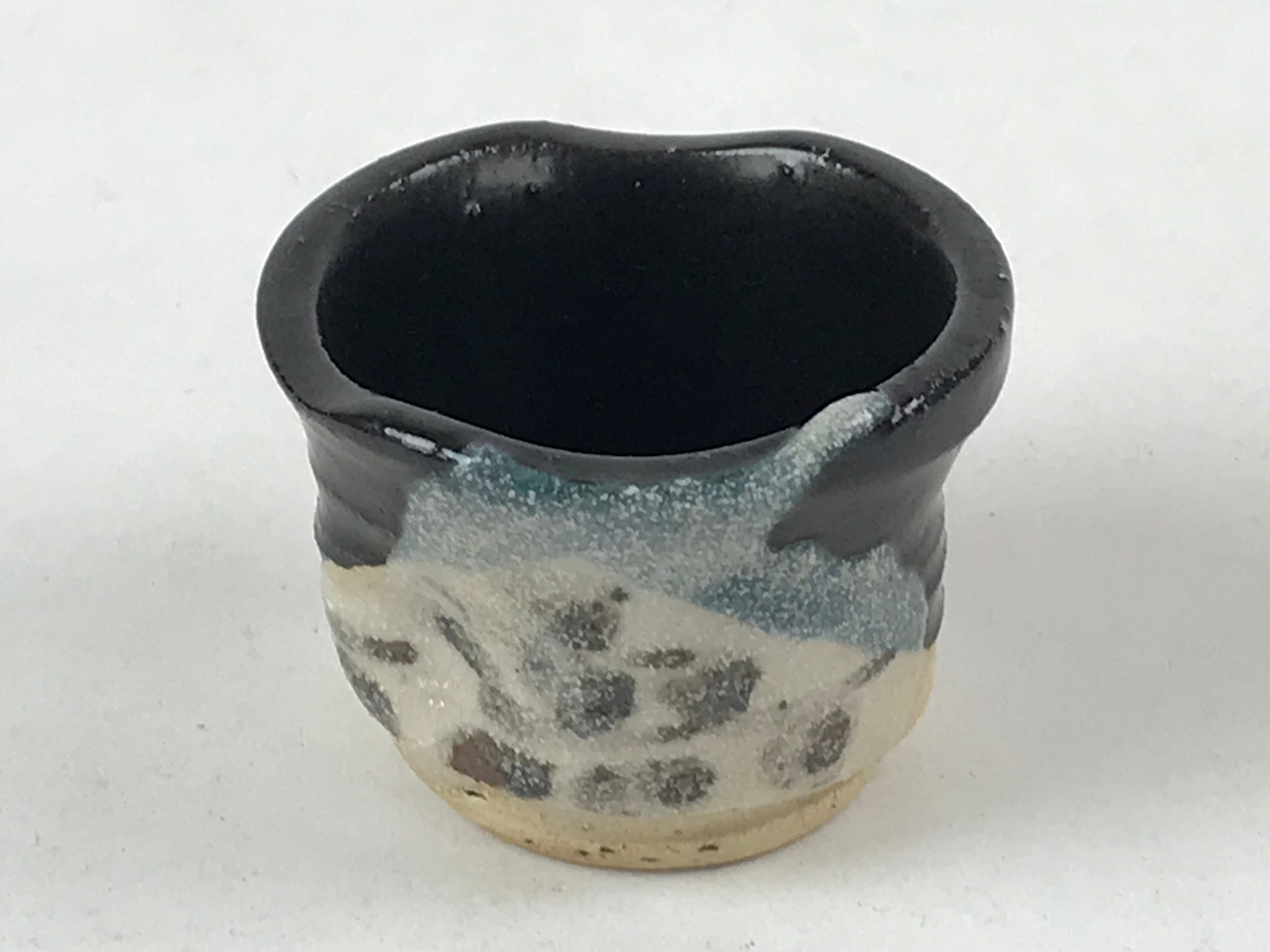 Japanese Ceramic Sake Cup Vtg Tsubomi Guinomi Yakimono Black Blue White G128
