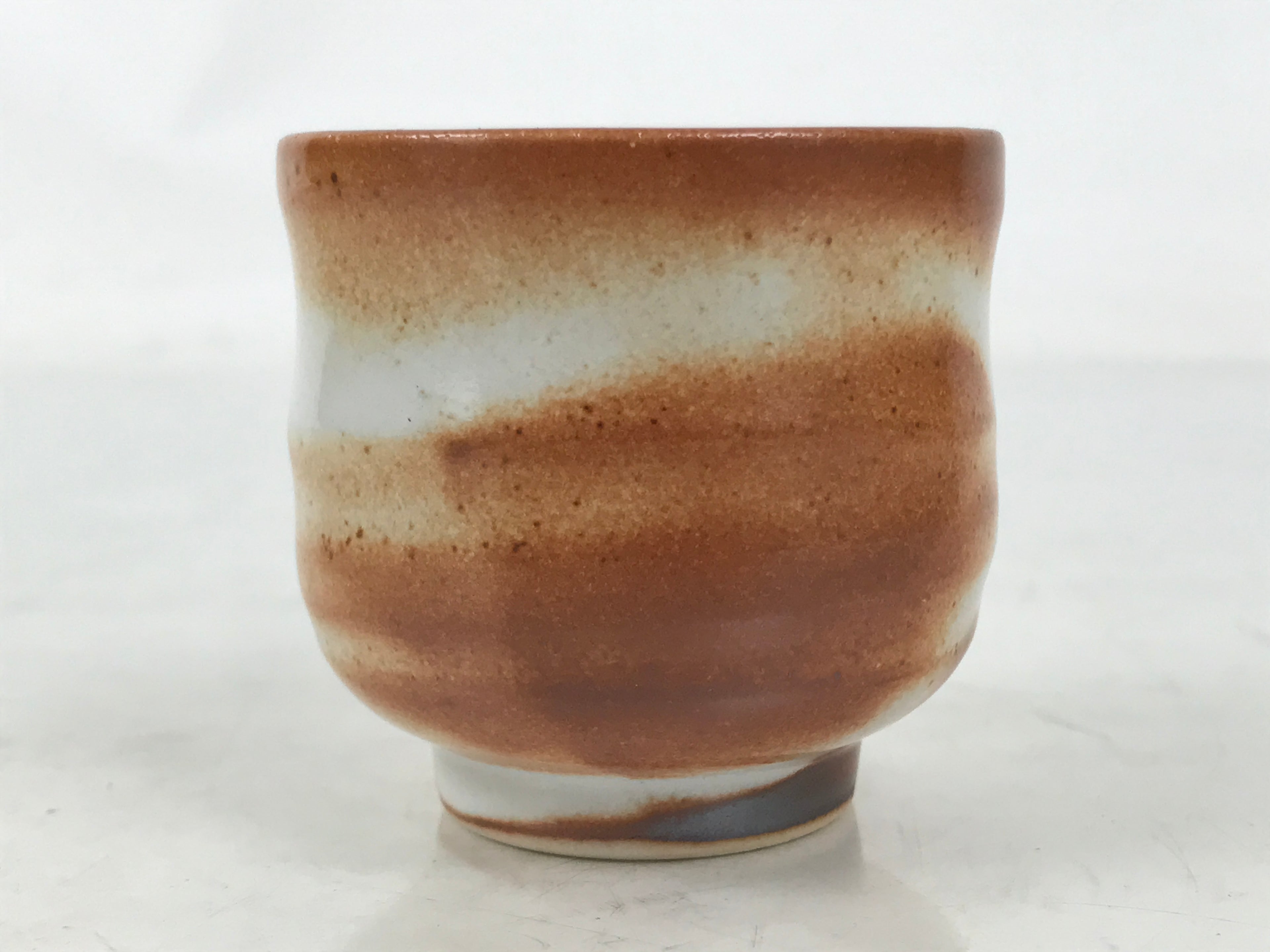 Japanese Ceramic Sake Cup Vtg Tsubomi Ochoko Red Shino Ware Brown White G290