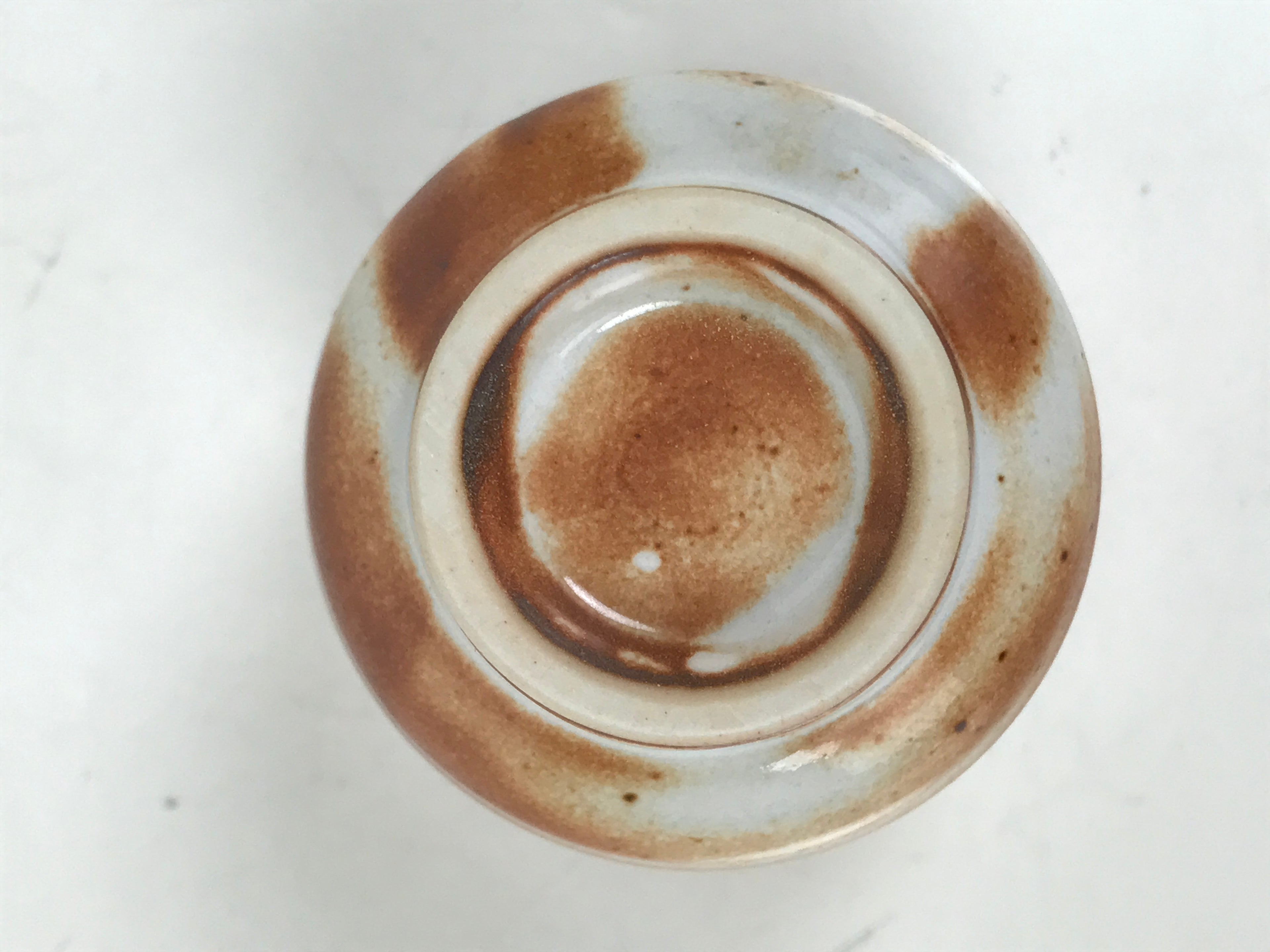 Japanese Ceramic Sake Cup Vtg Tsubomi Ochoko Red Shino Ware Brown White G290