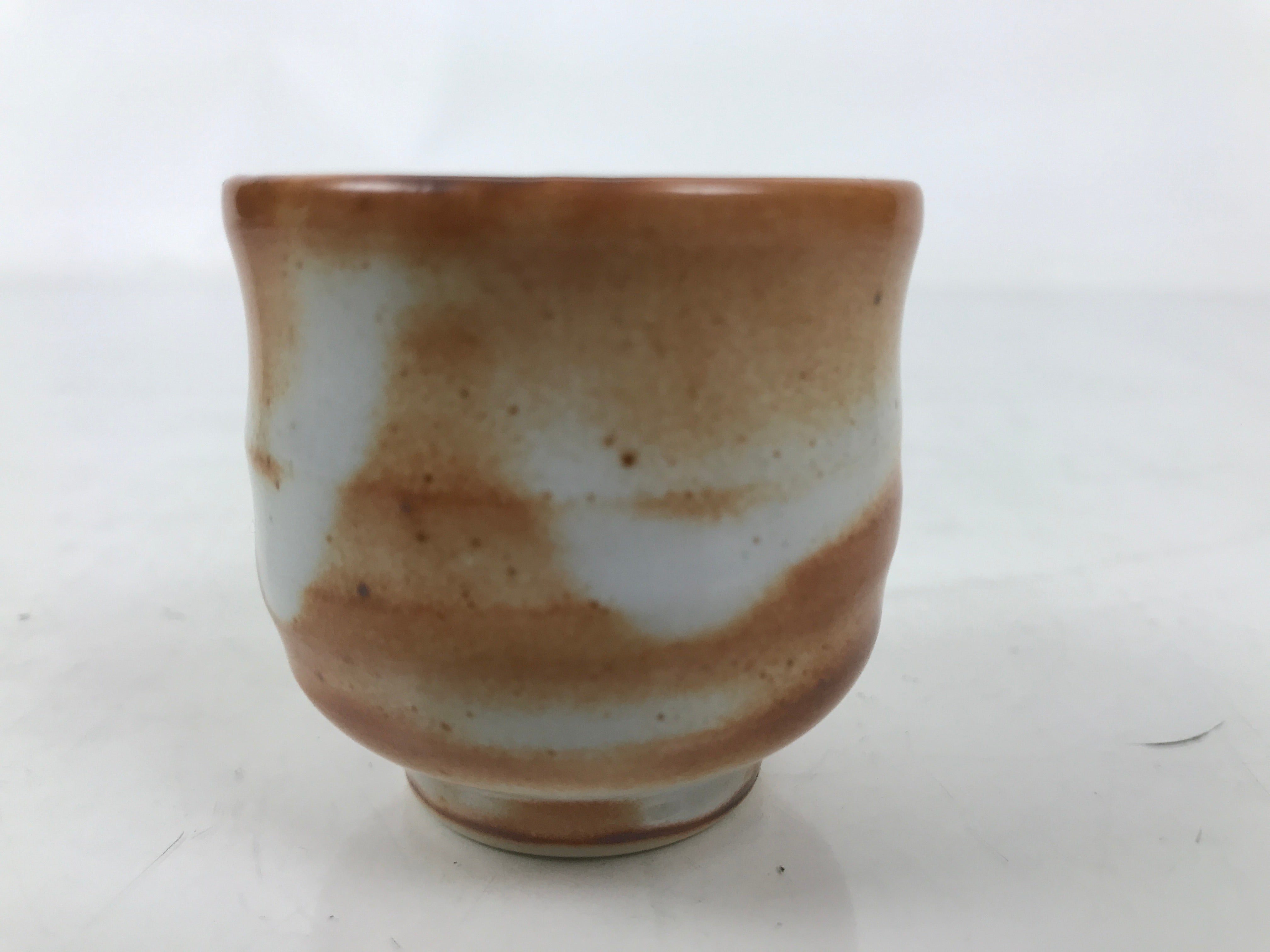 Japanese Ceramic Sake Cup Vtg Tsubomi Ochoko Red Shino Ware Brown White G291