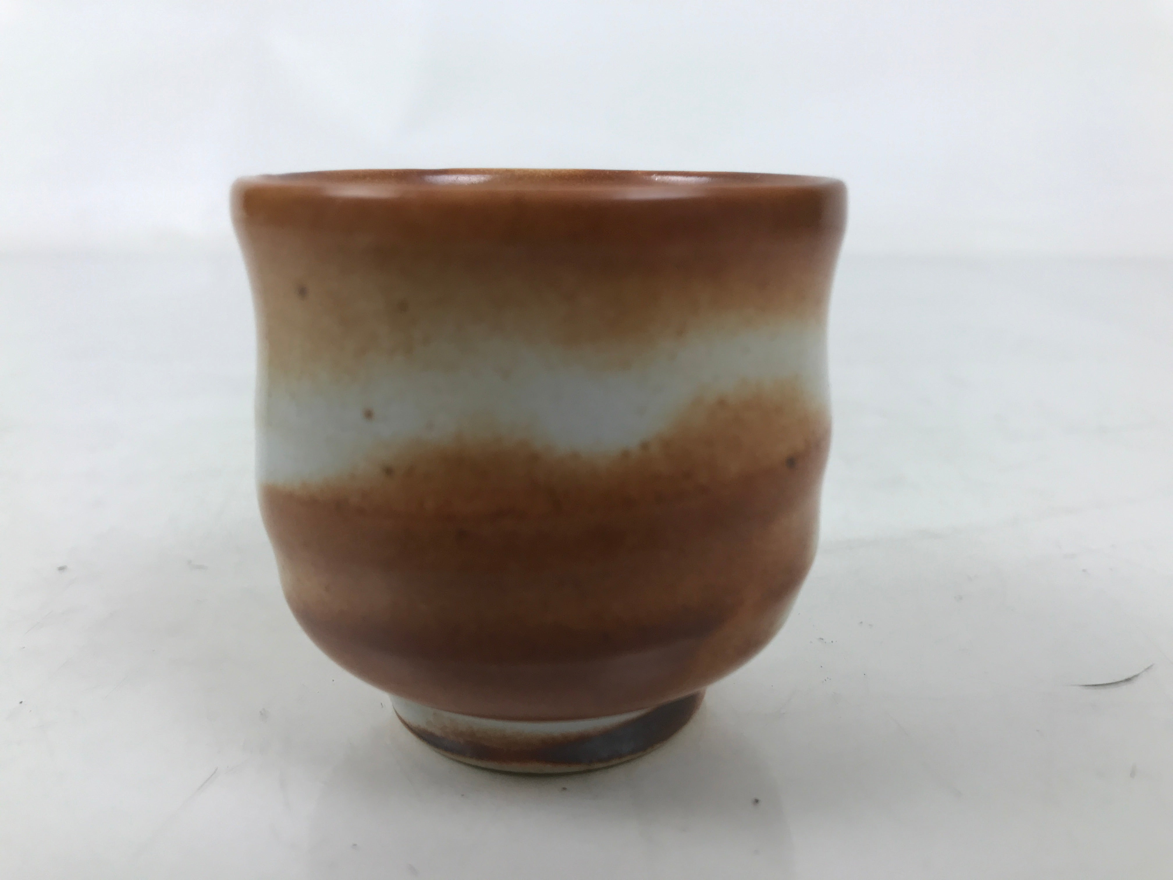 Japanese Ceramic Sake Cup Vtg Tsubomi Ochoko Red Shino Ware Brown White G291
