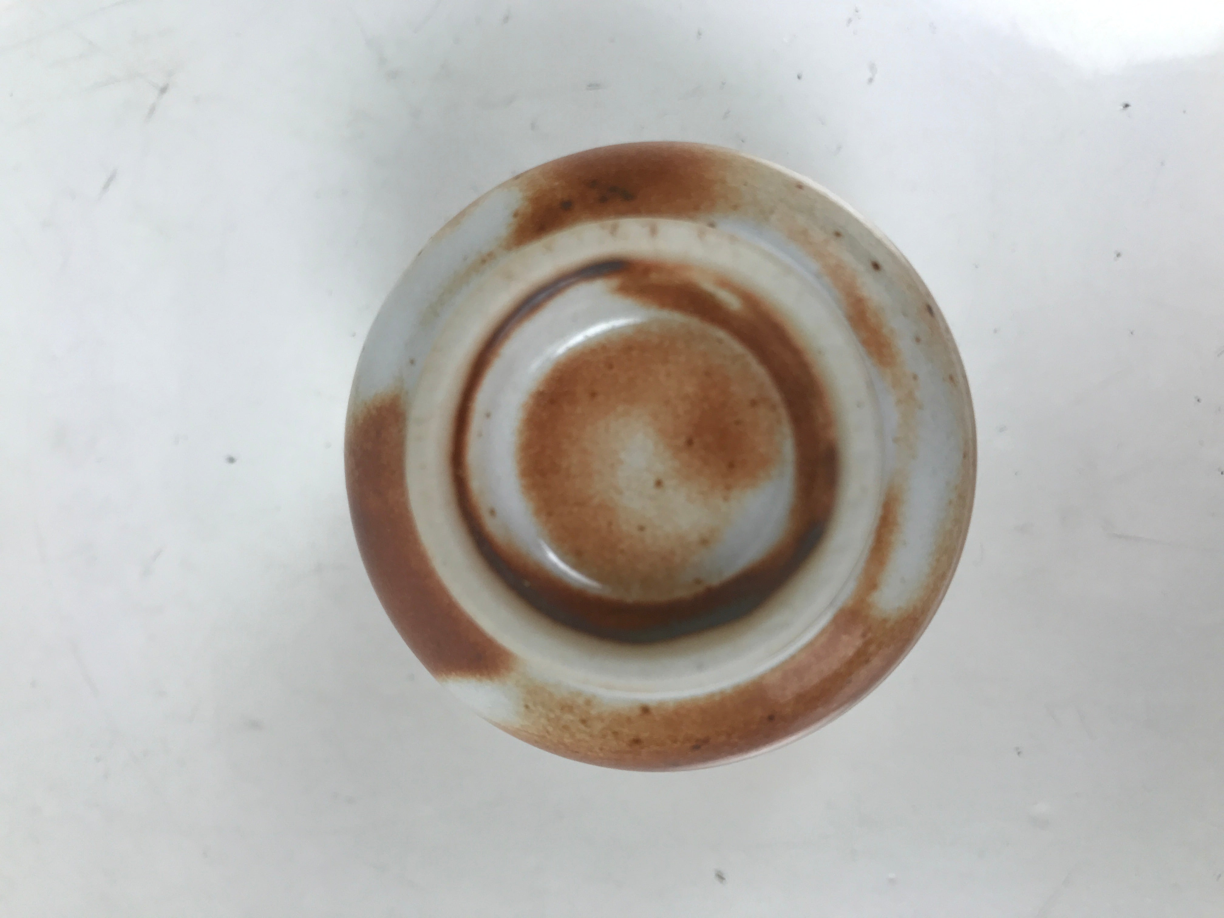 Japanese Ceramic Sake Cup Vtg Tsubomi Ochoko Red Shino Ware Brown White G293